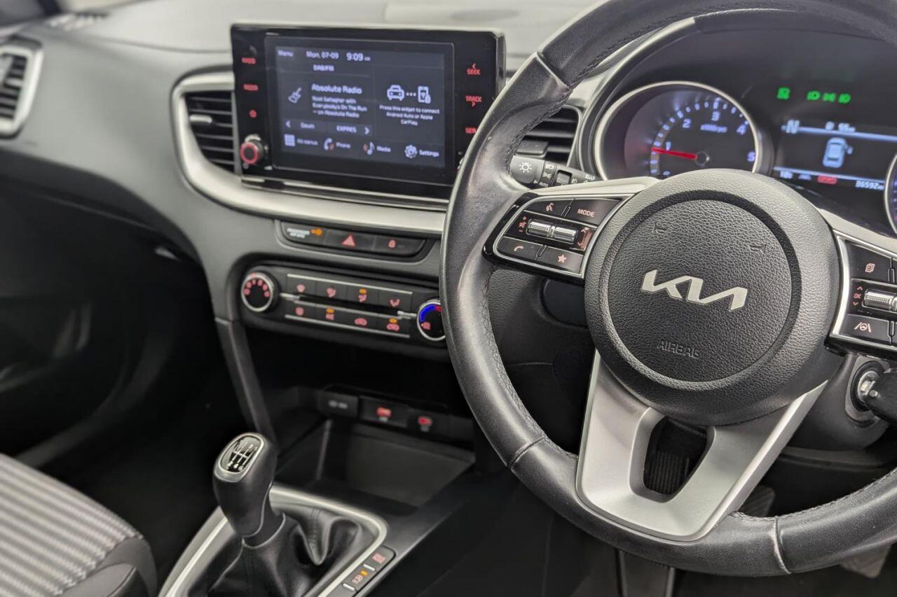 Kia Ceed view 35