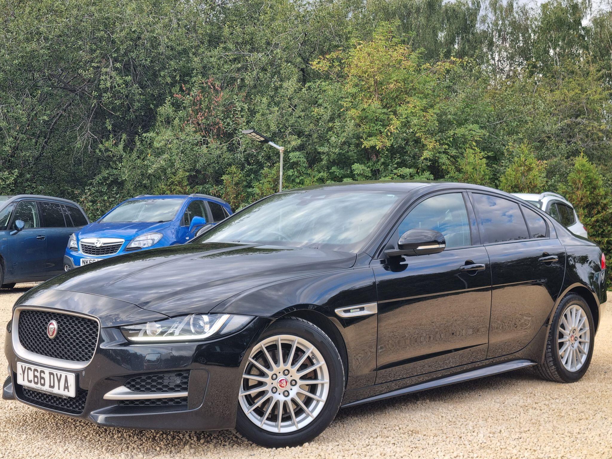 Jaguar Xe view 22
