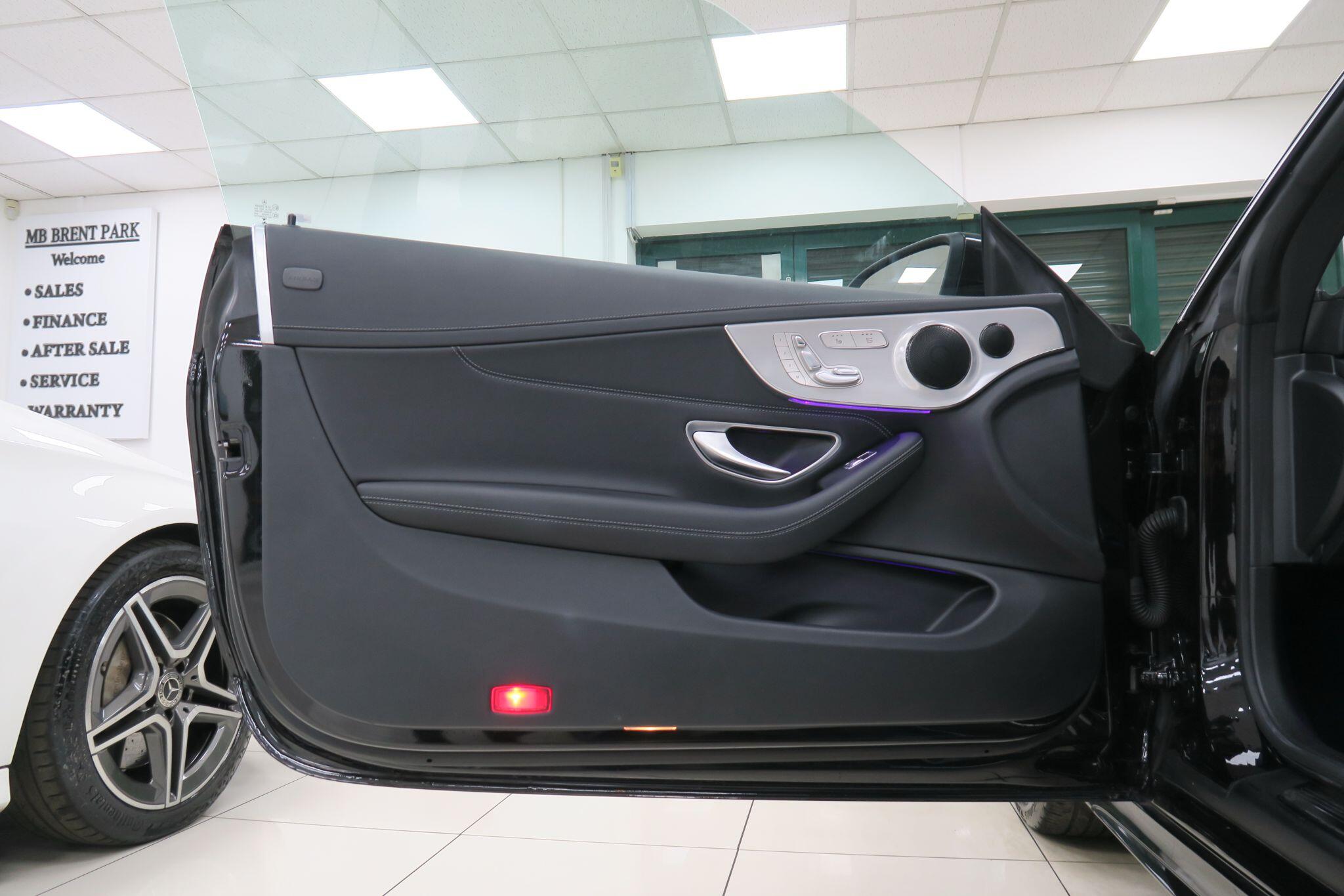 Mercedes-Benz C-Class view 13