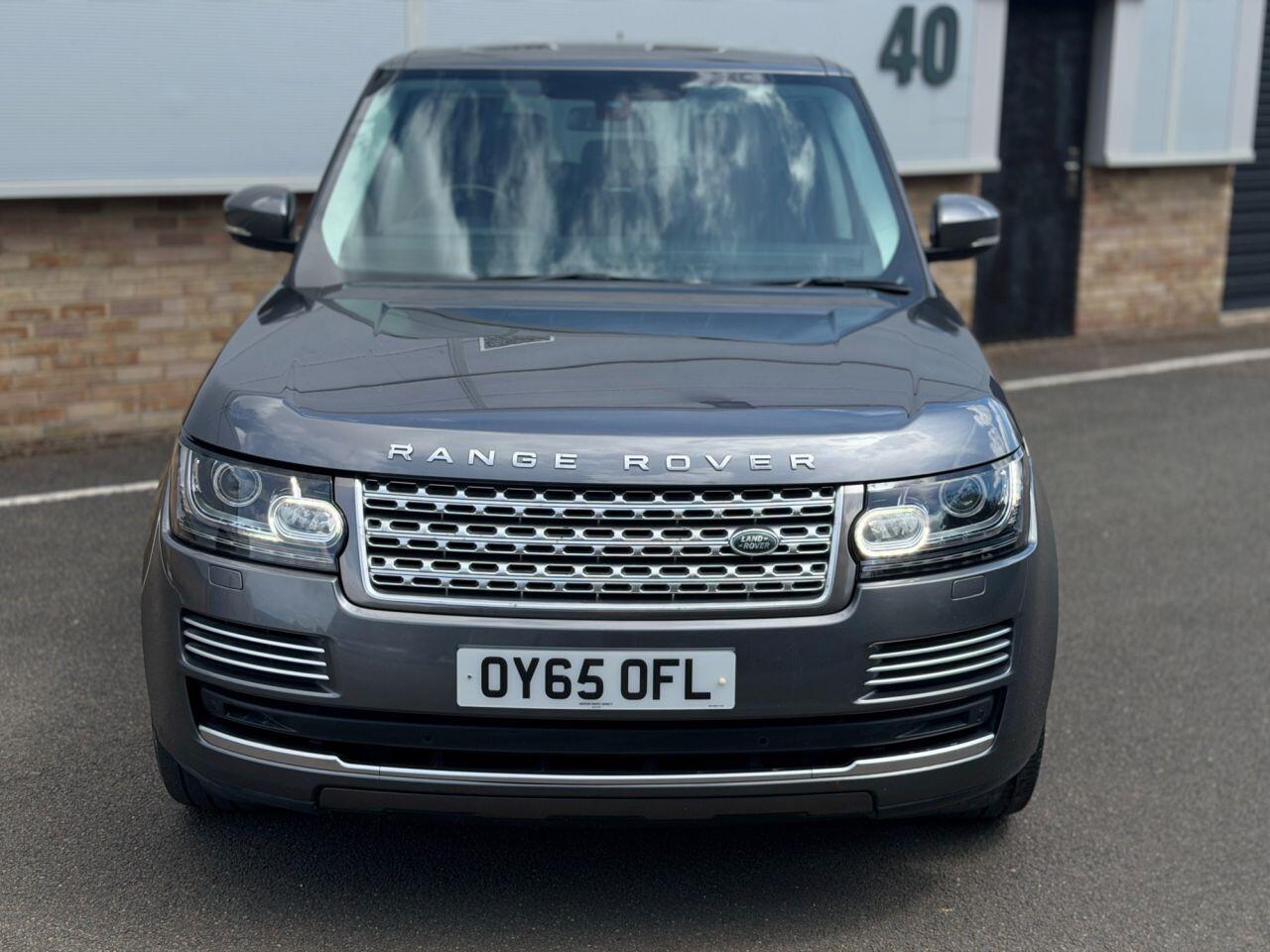 Land Rover Range Rover view 106