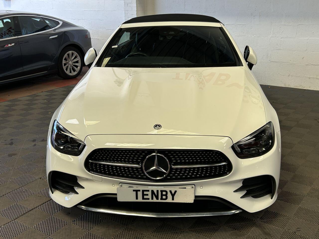 Mercedes-Benz E Class view 4