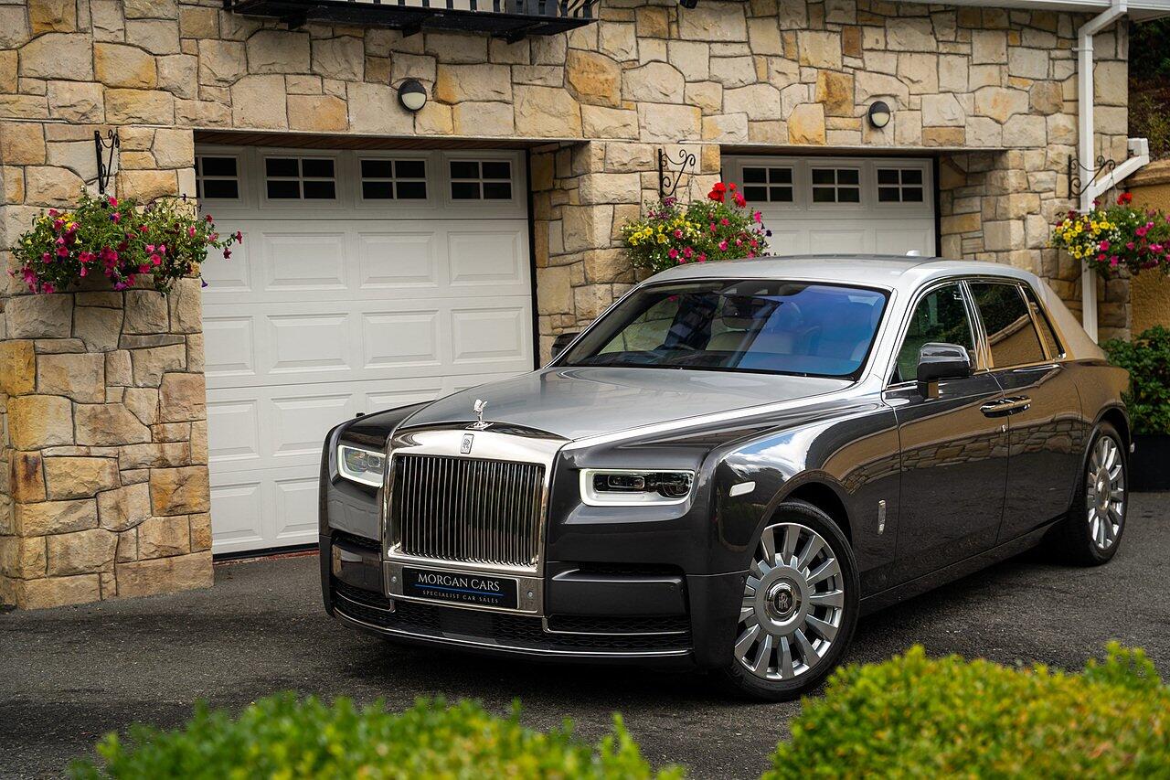 Rolls-Royce Phantom view 111