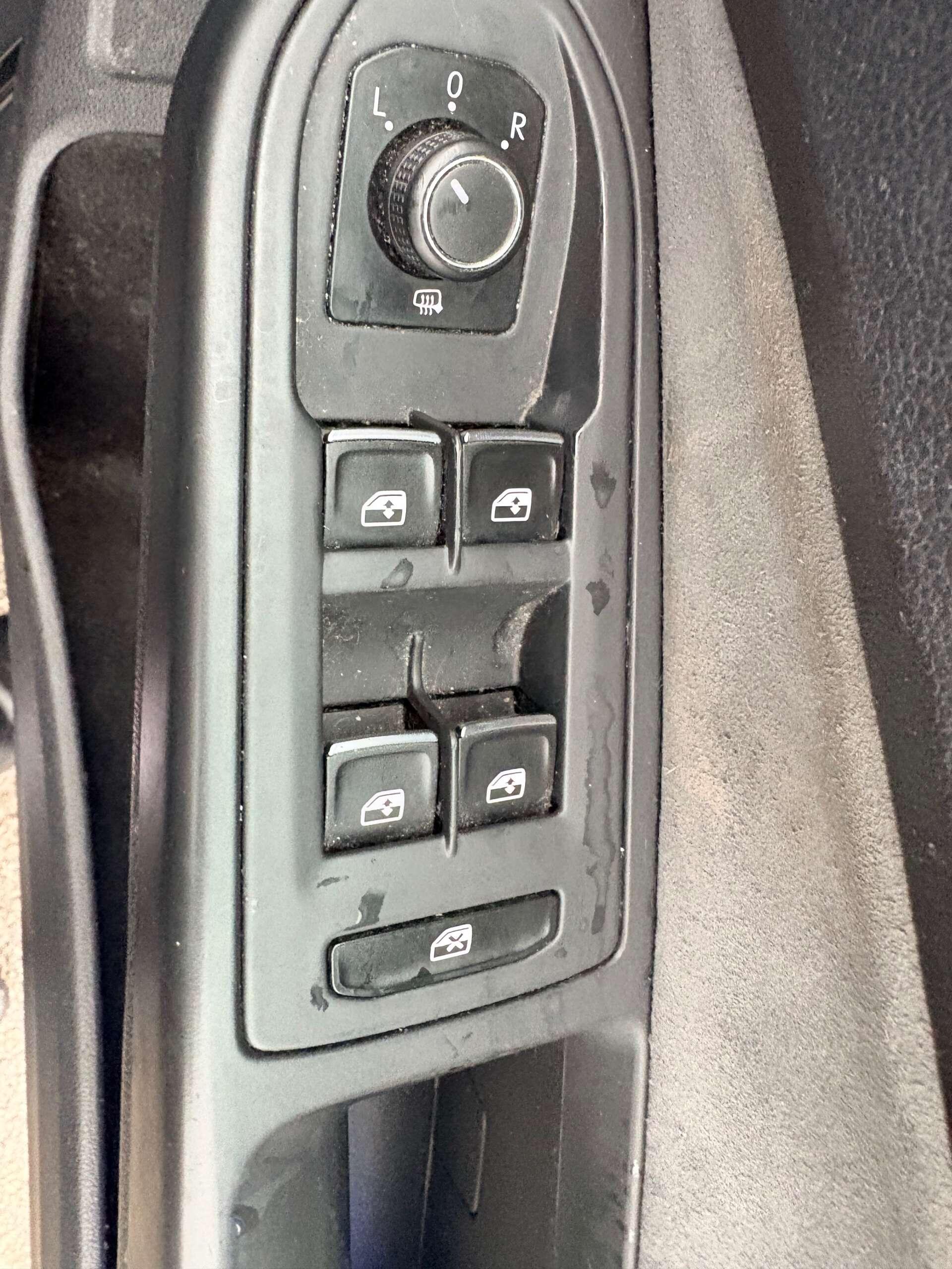 Volkswagen Golf view 26