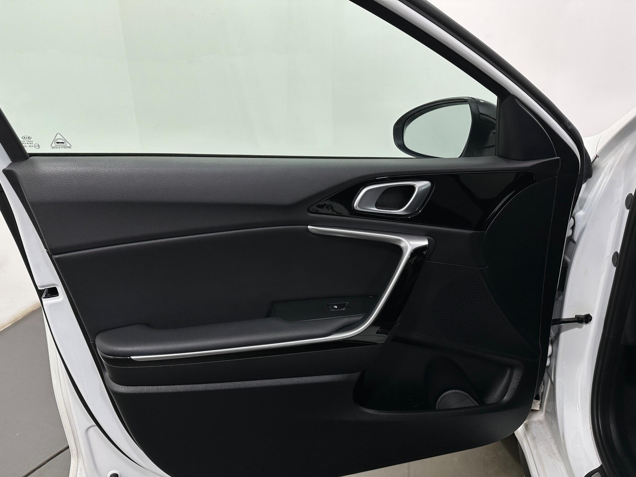 Kia Ceed view 37