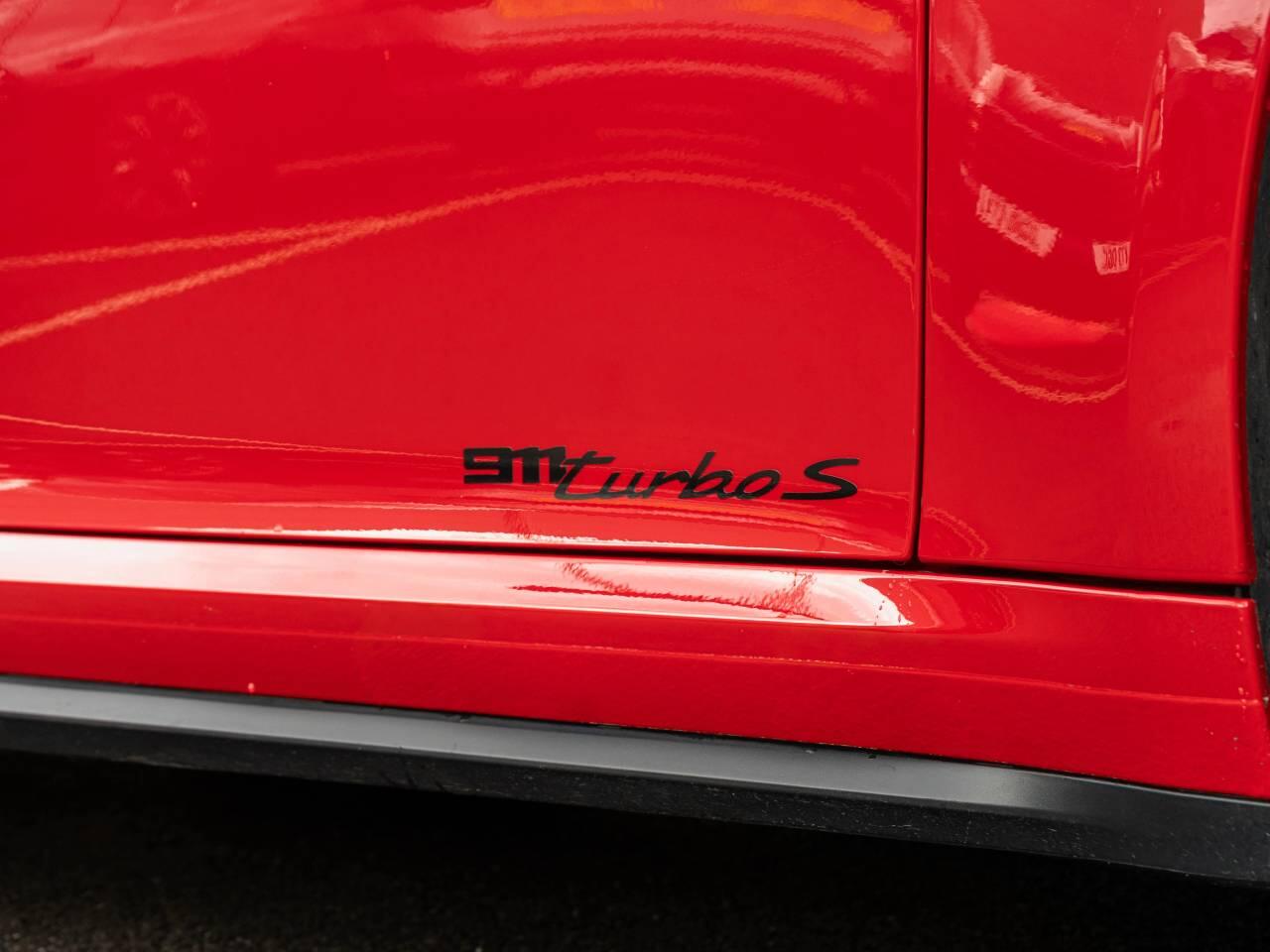 Porsche 911 view 20