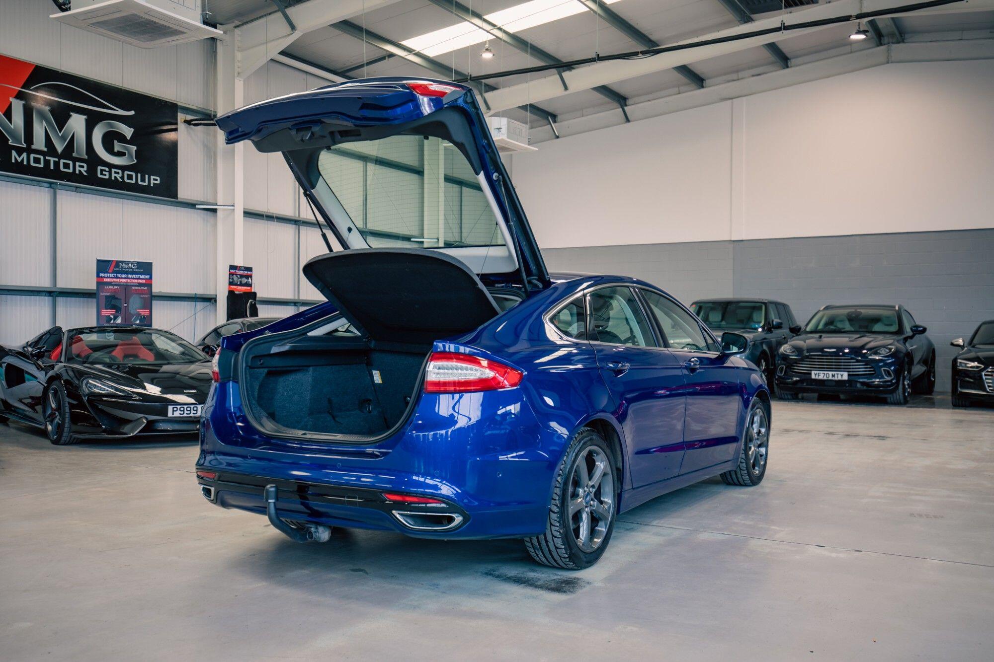 Ford Mondeo view 30