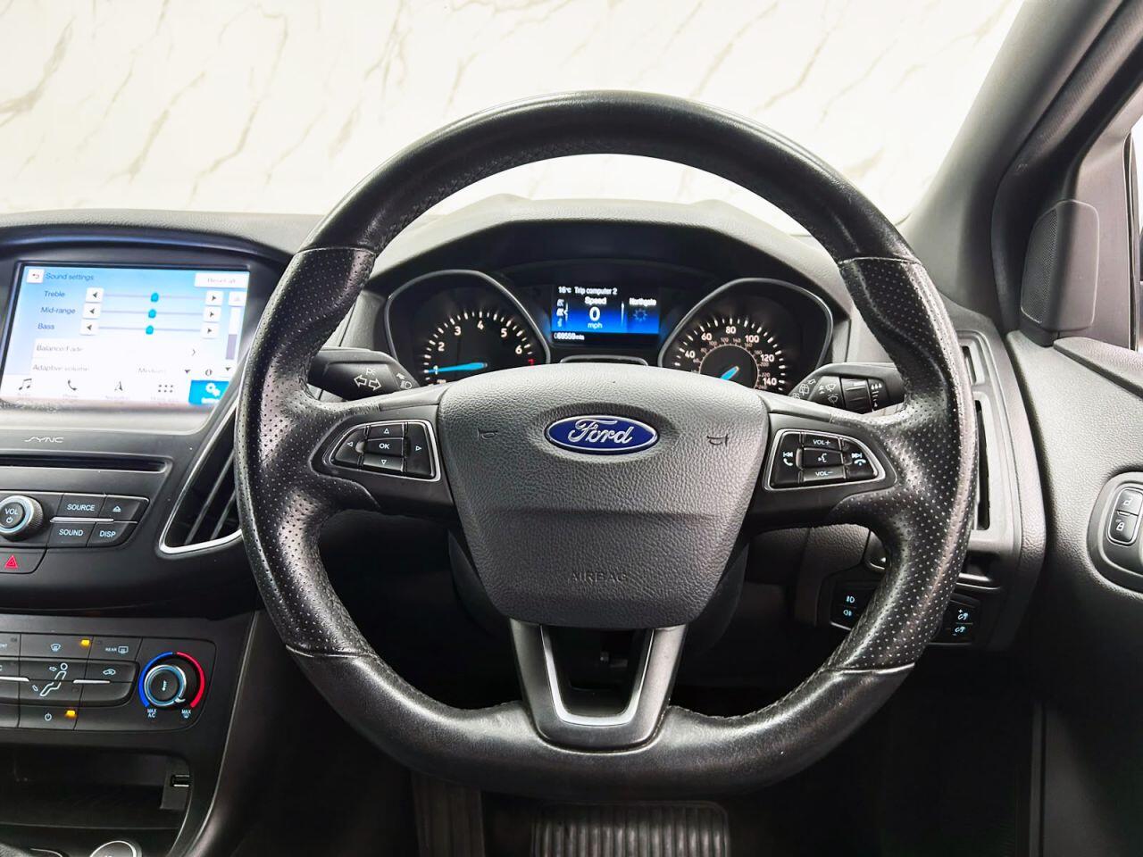 Ford Focus view 20