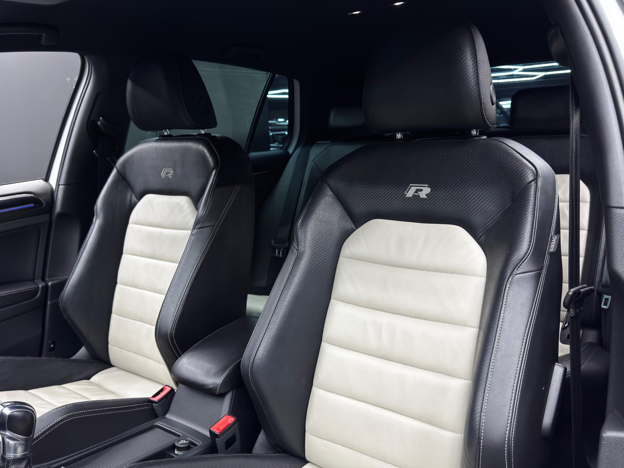 Volkswagen Golf view 13