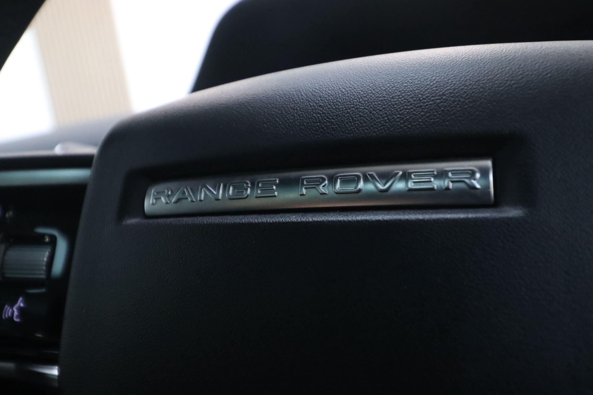 Land Rover Range Rover Evoque view 43