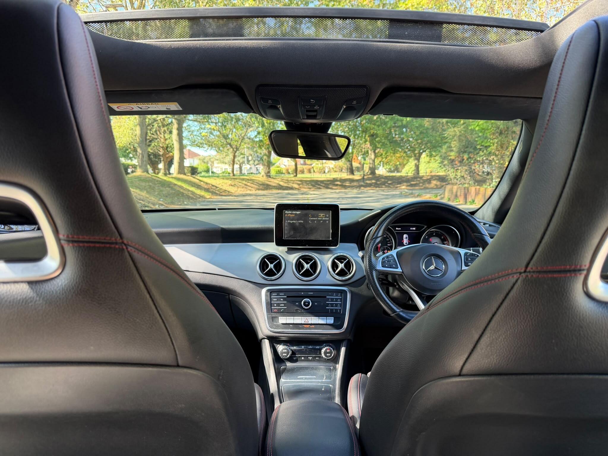 Mercedes-Benz Cla view 24