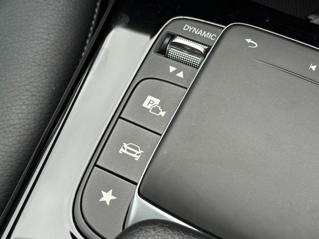 Mercedes-Benz CLA view 32
