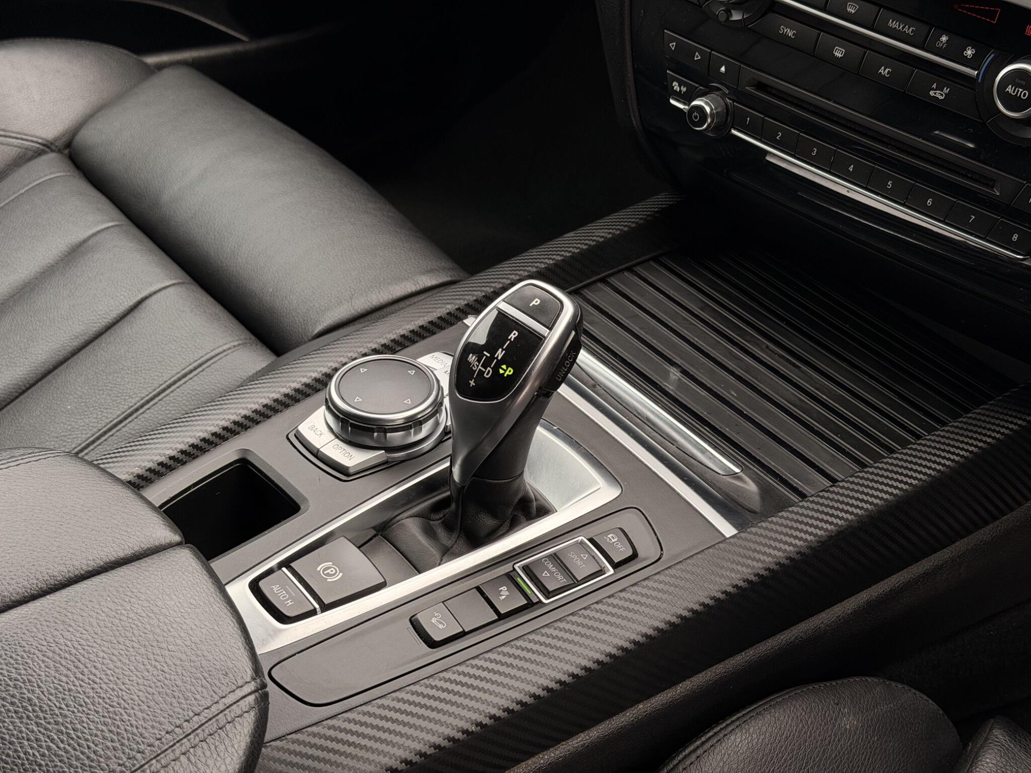 BMW X5 view 18