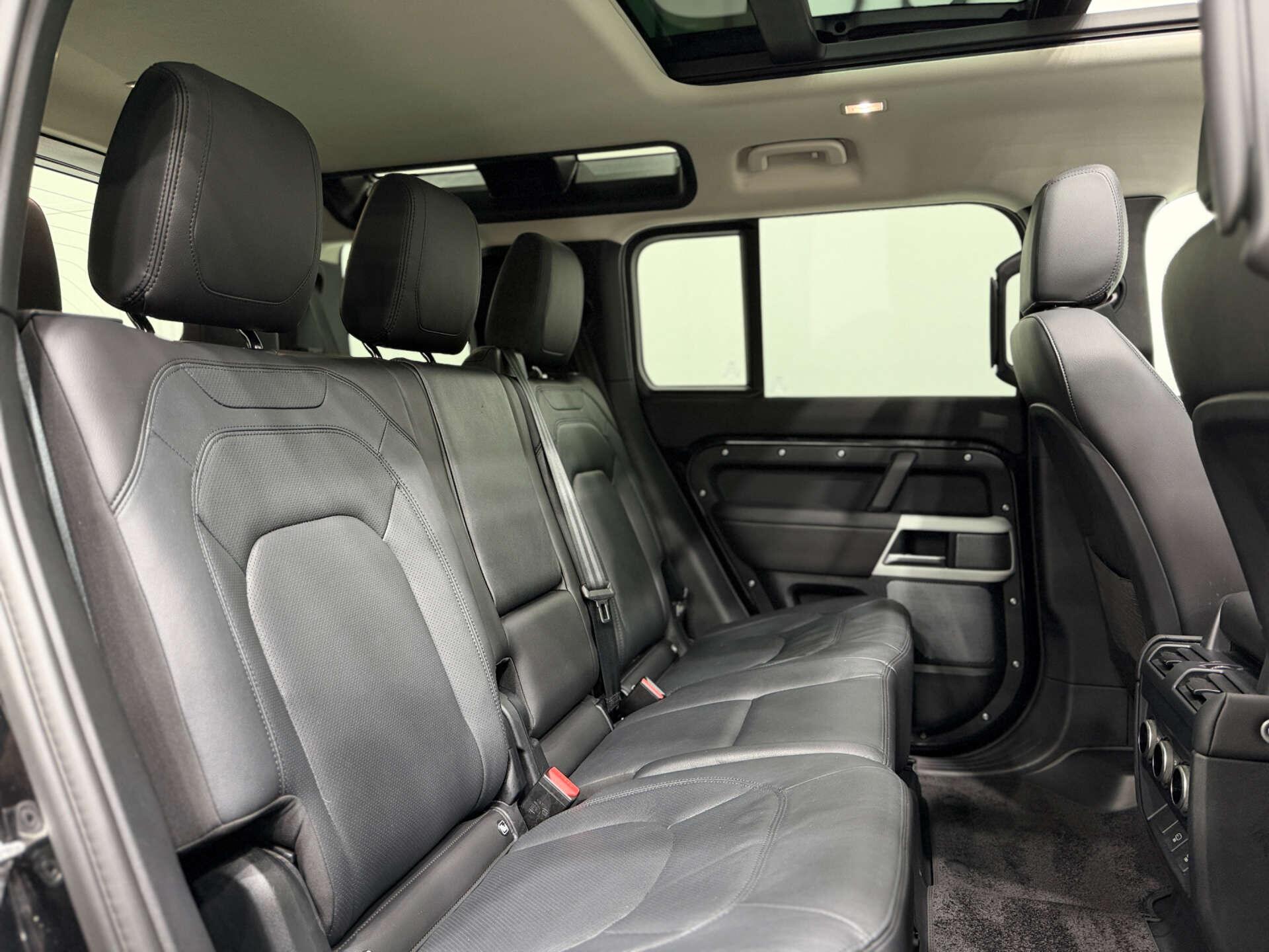 Land Rover Defender view 14