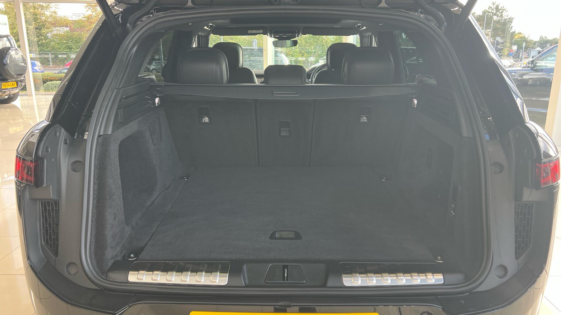 Land Rover Range Rover Sport view 10
