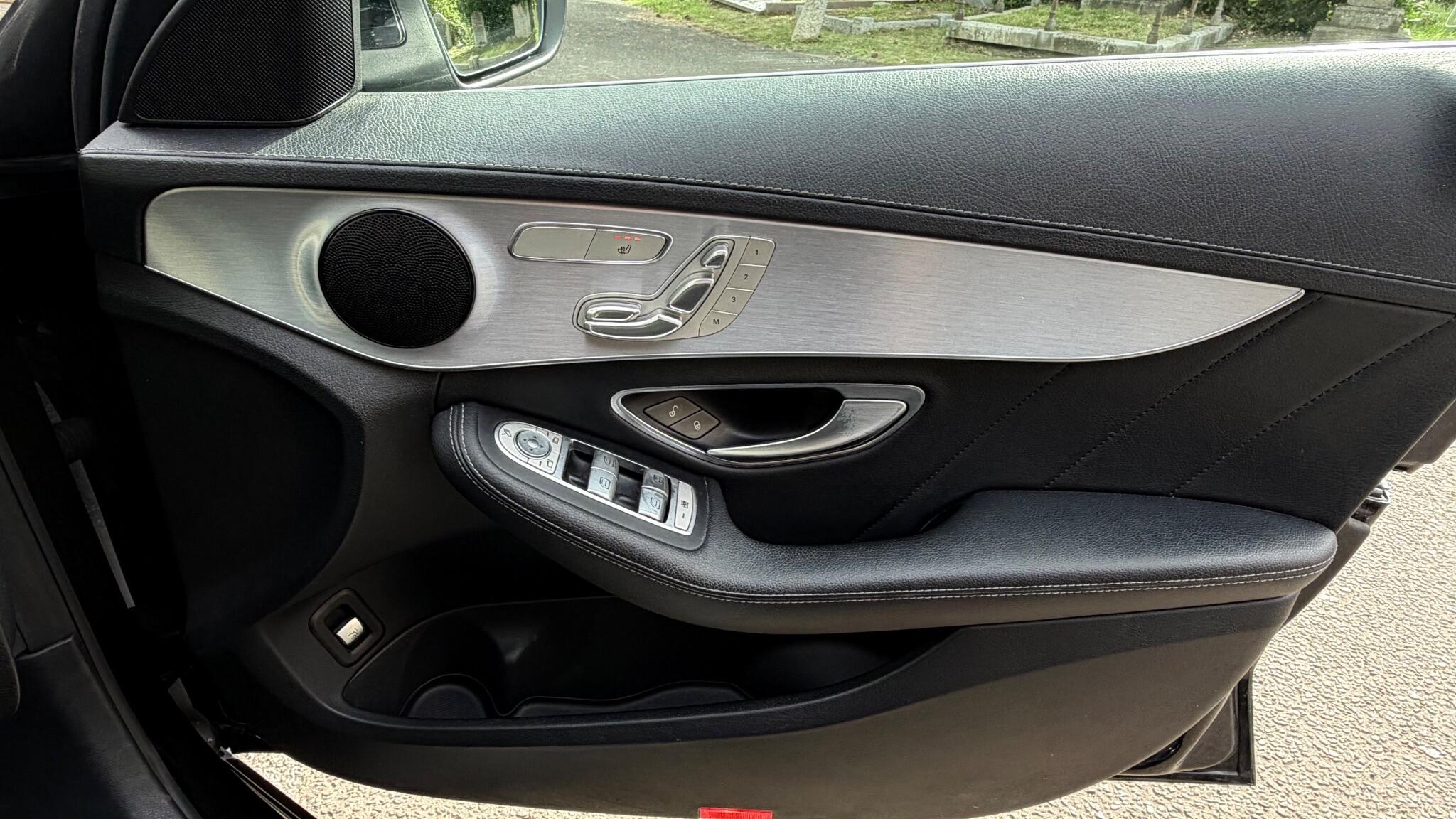 Mercedes-Benz C-Class view 46