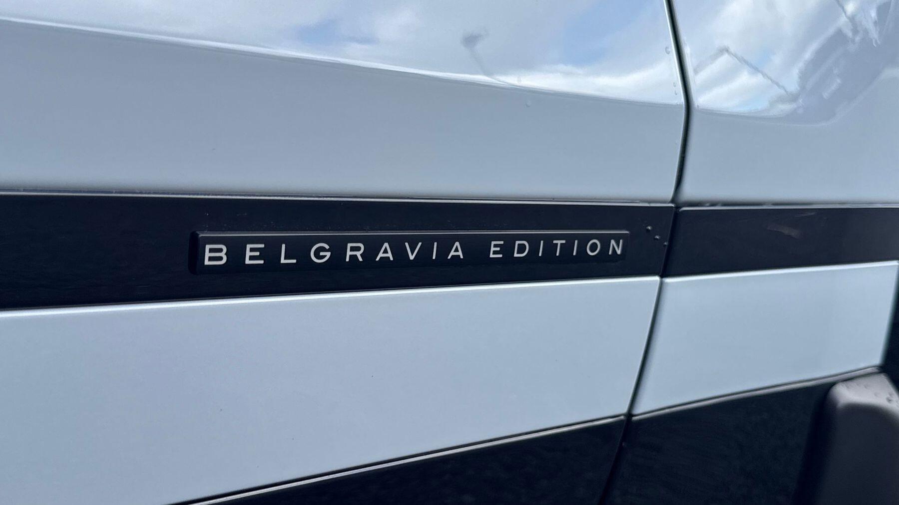 Land Rover Range Rover Velar view 27