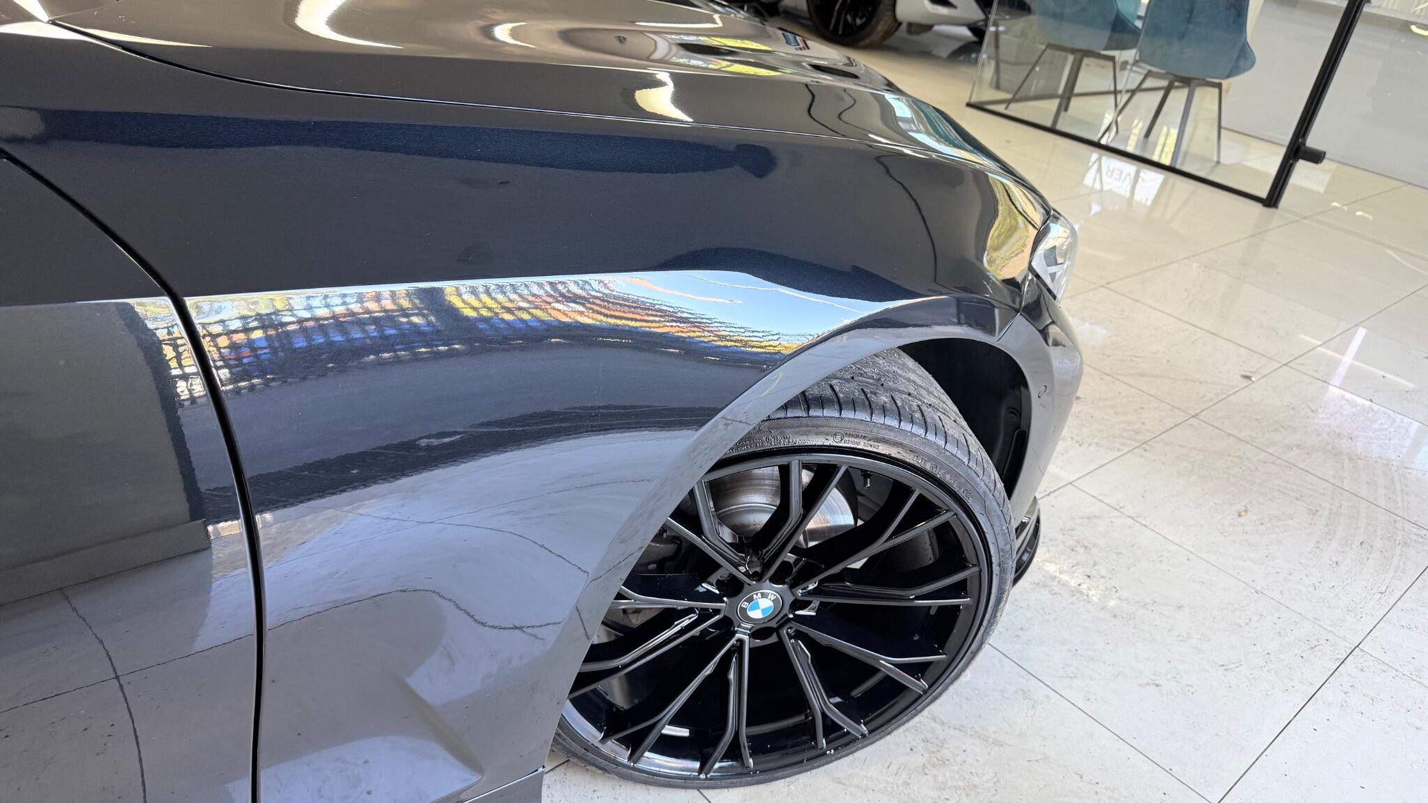 BMW 3 Series view 11