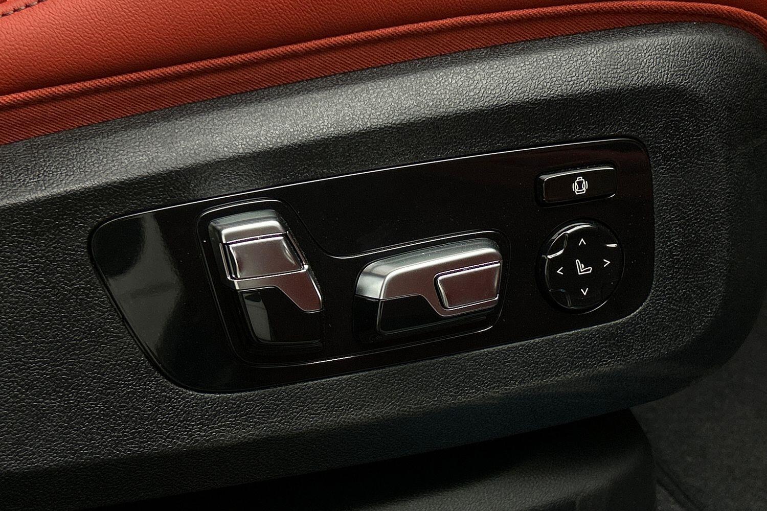 BMW XM view 22