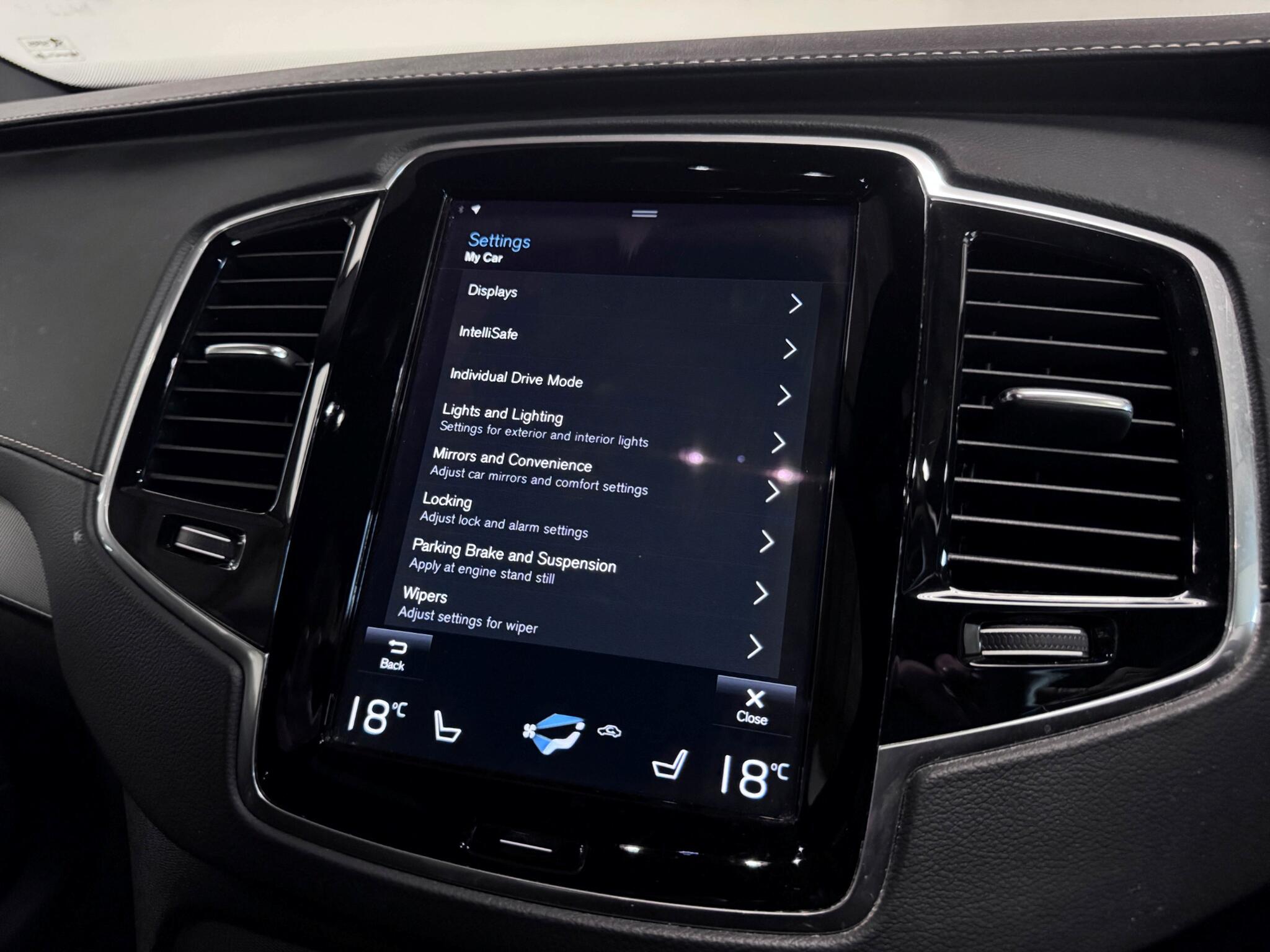 Volvo XC90 view 56