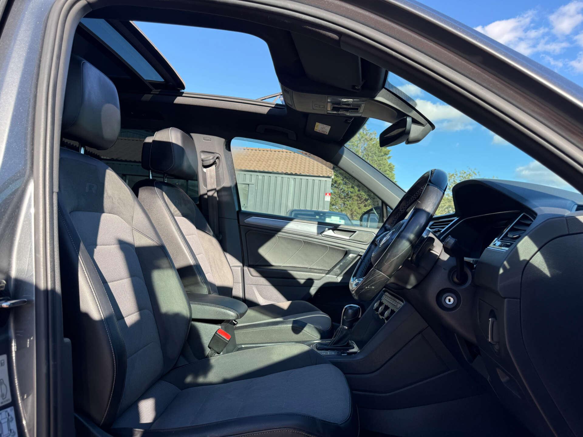 Volkswagen Tiguan view 42