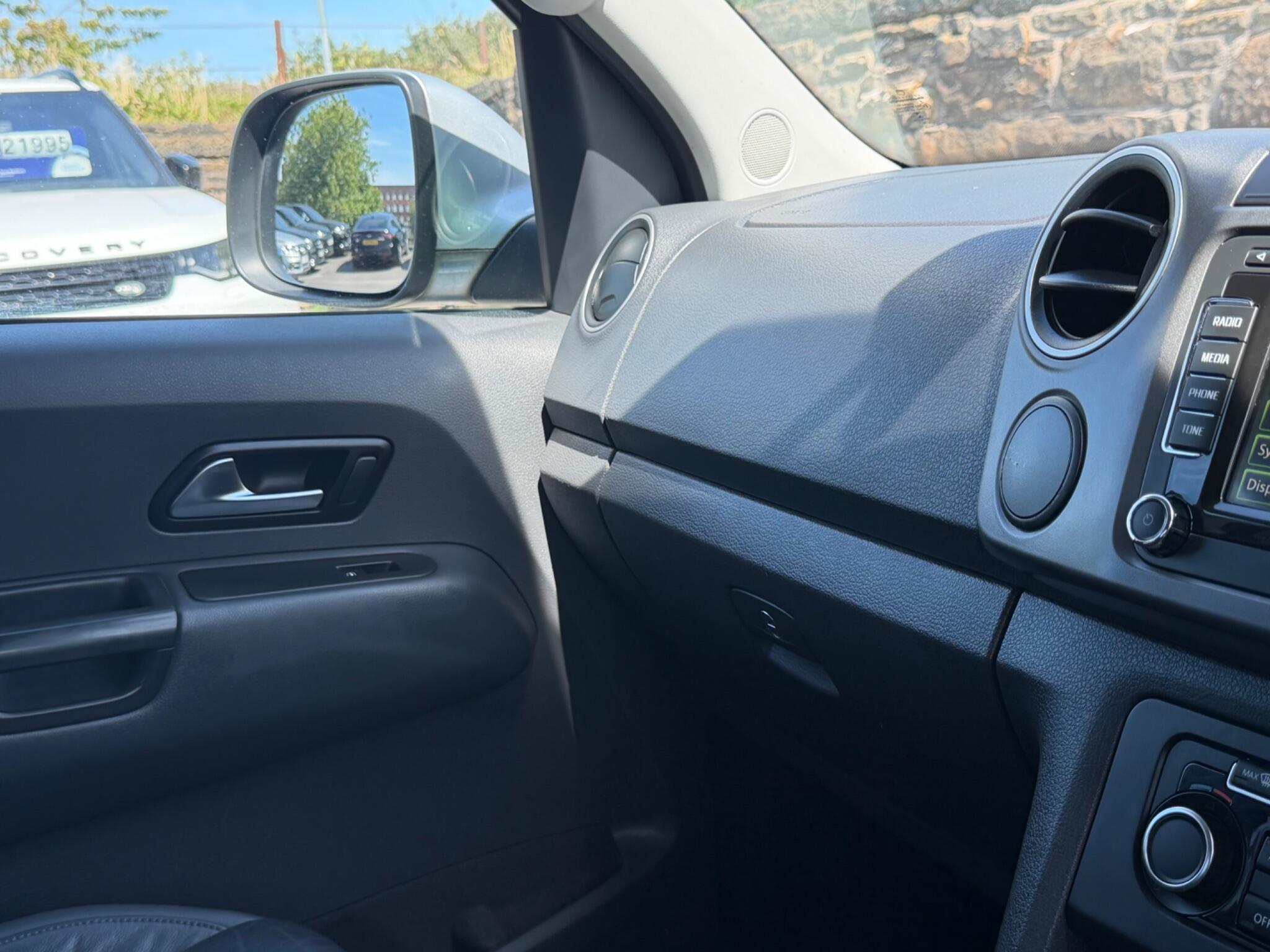 Volkswagen Amarok view 40
