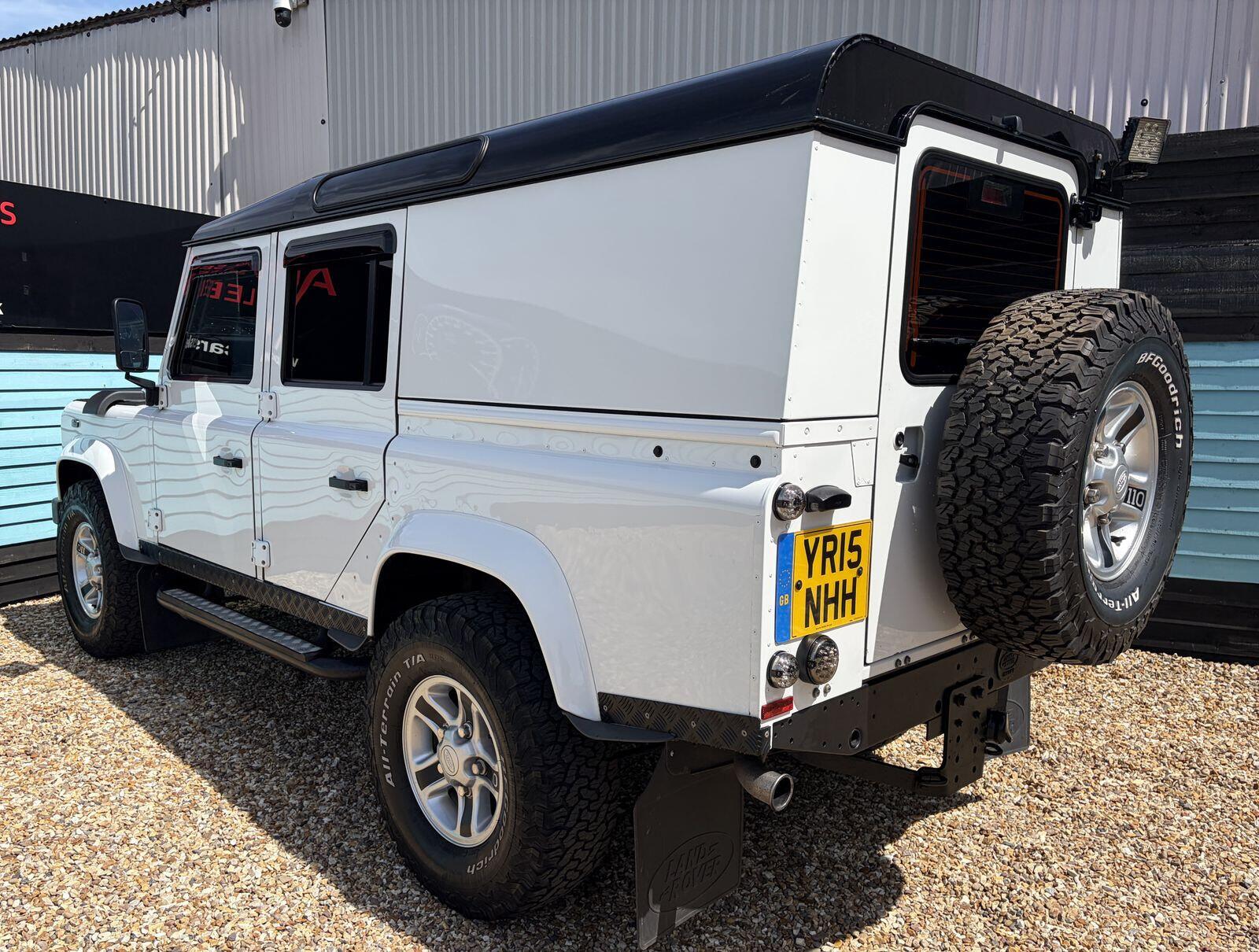 Land Rover Defender view 18