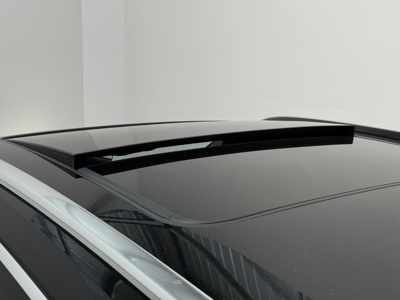 Audi S4 Avant view 11