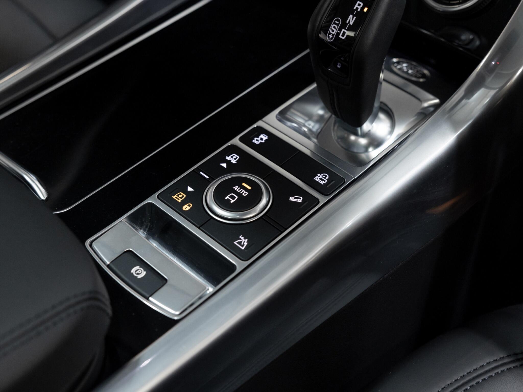 Land Rover Range Rover Sport view 27