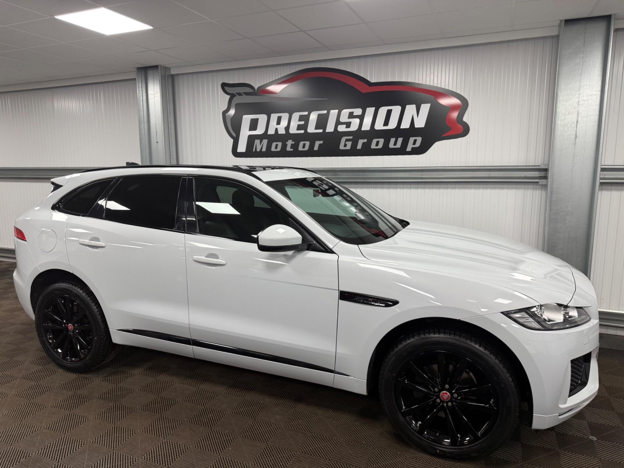 Jaguar F-Pace view 7