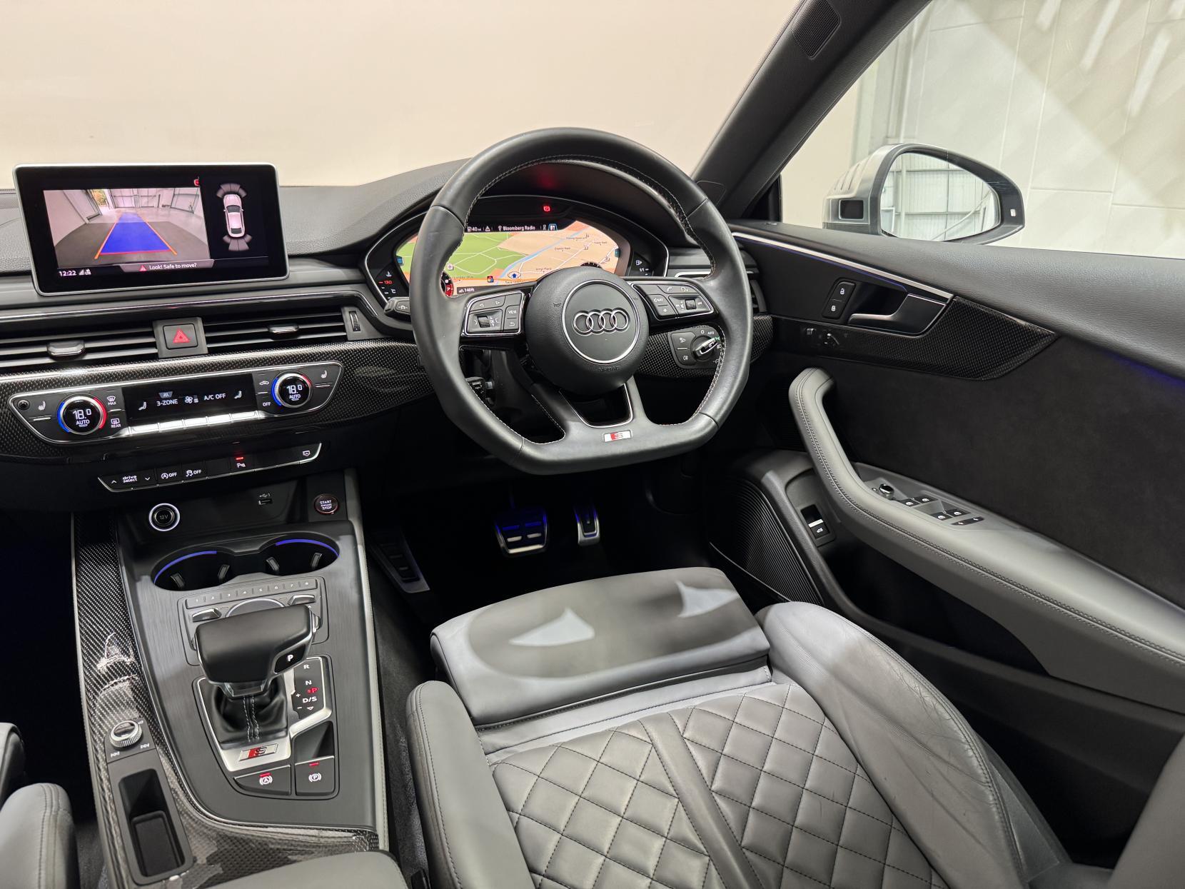 Audi S5 view 18