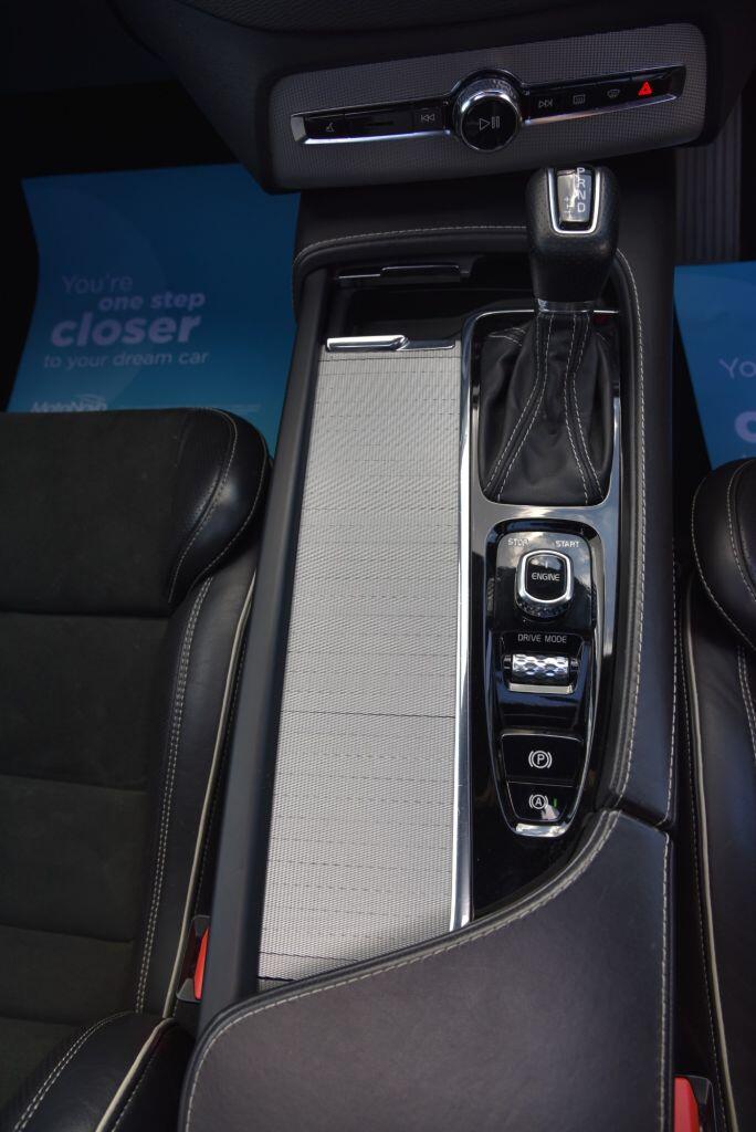 Volvo XC90 view 43