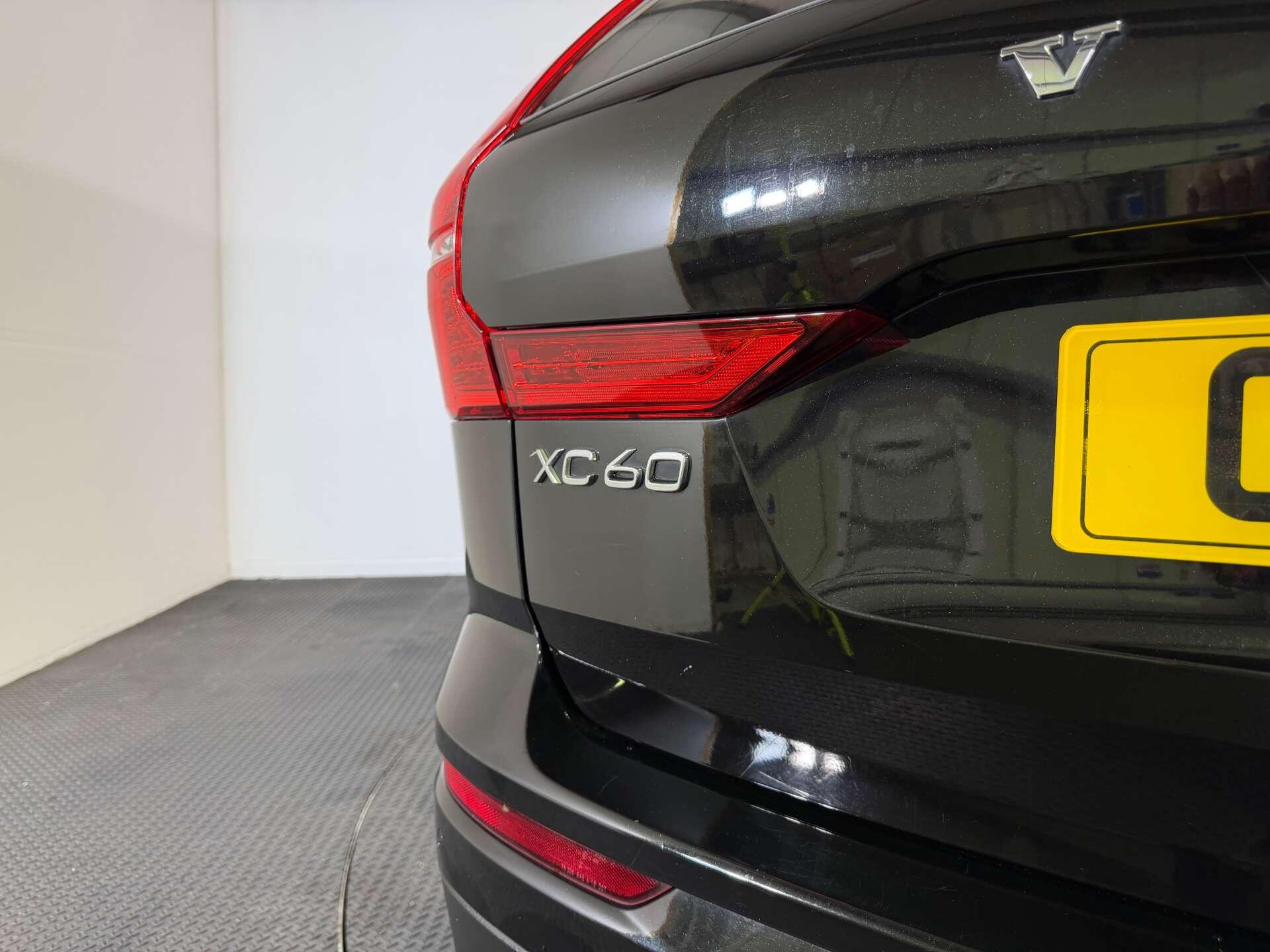 Volvo XC60 view 9
