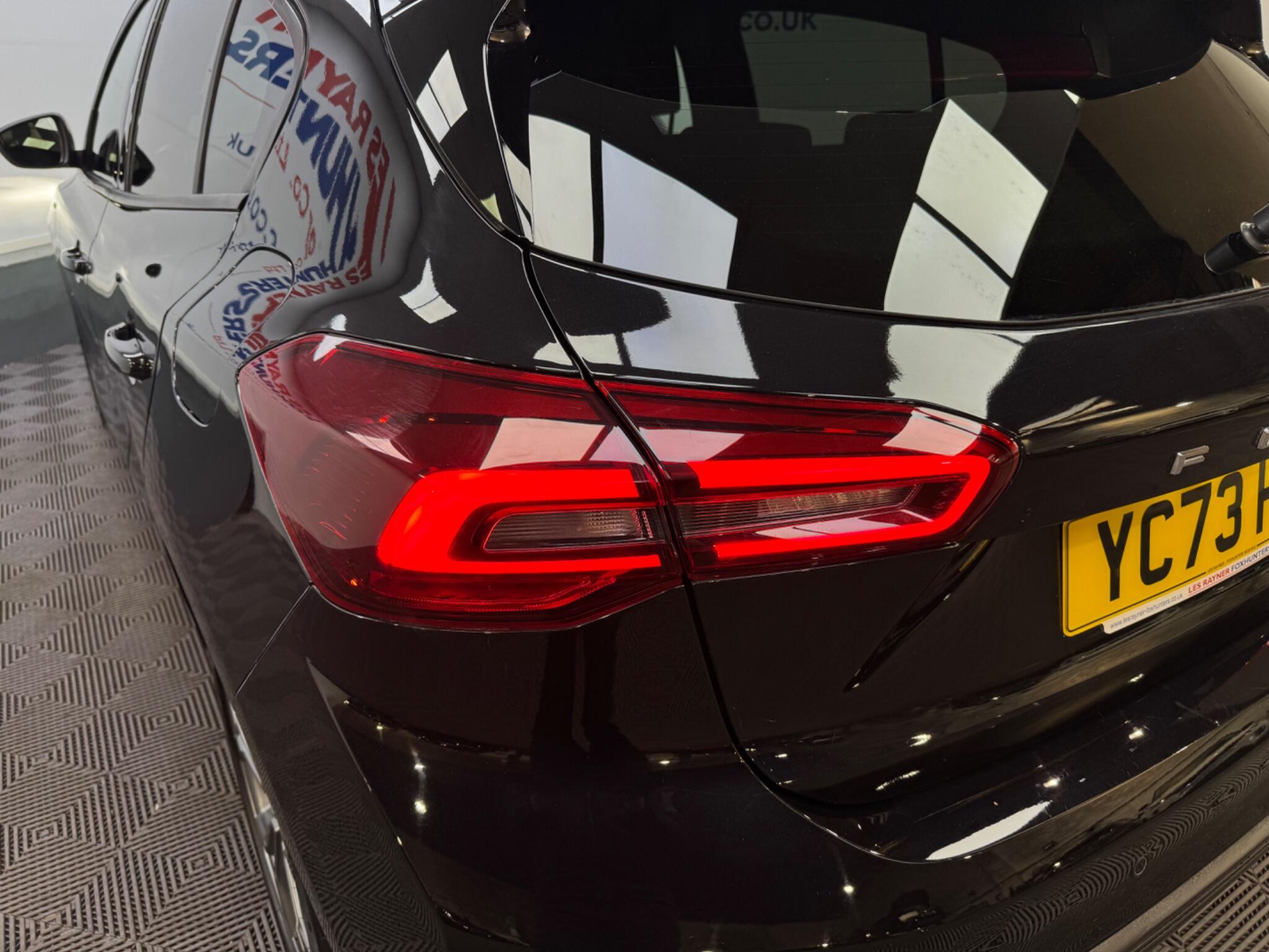 Ford Focus view 27