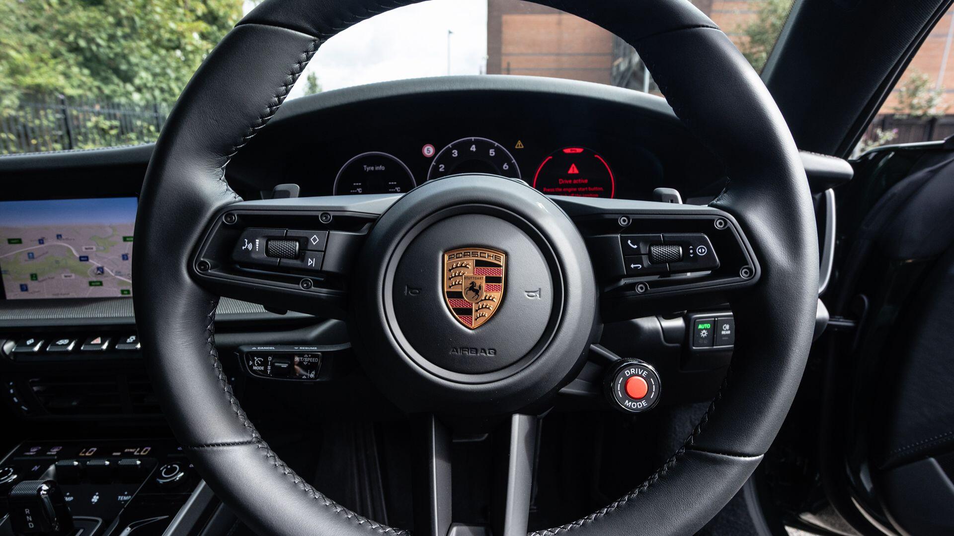 Porsche 911 view 28