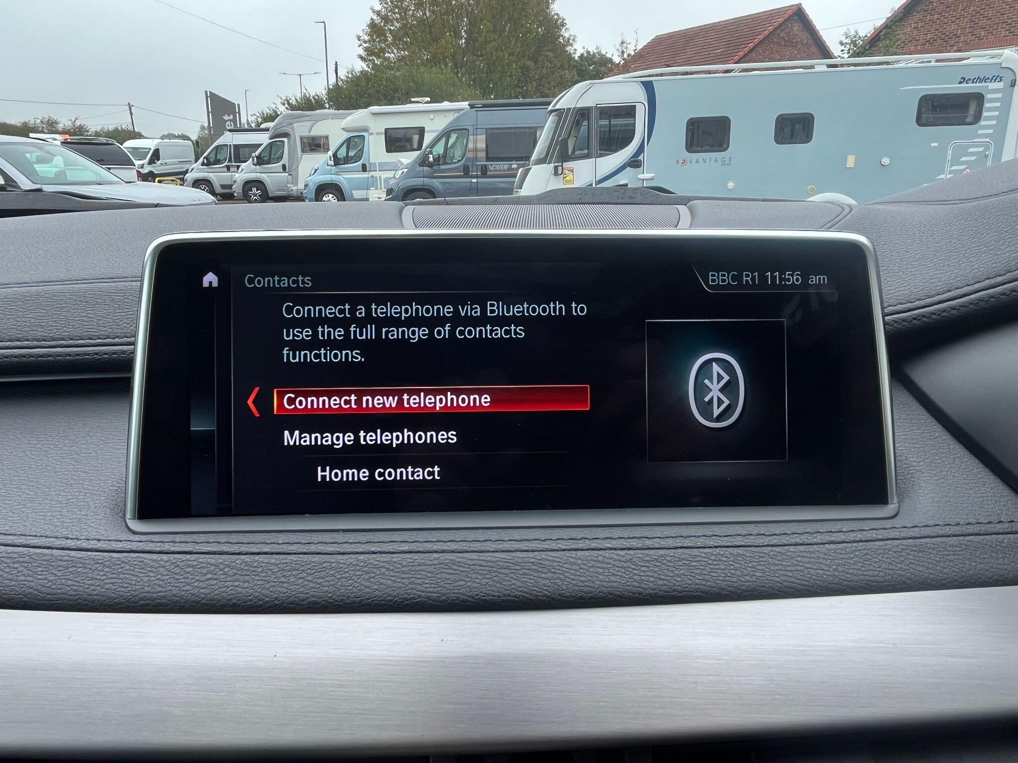 BMW X6 view 18