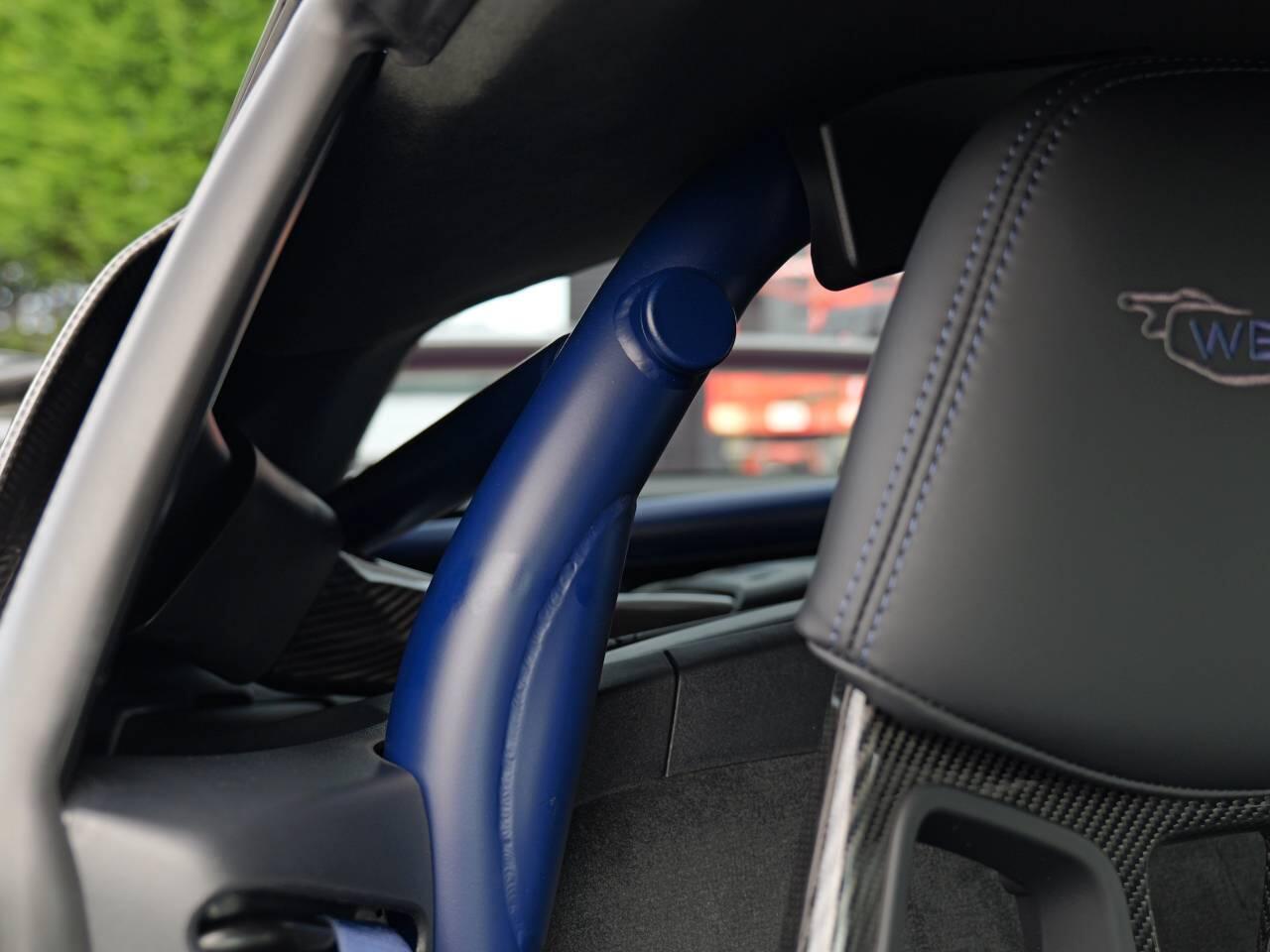 Porsche Cayman view 45