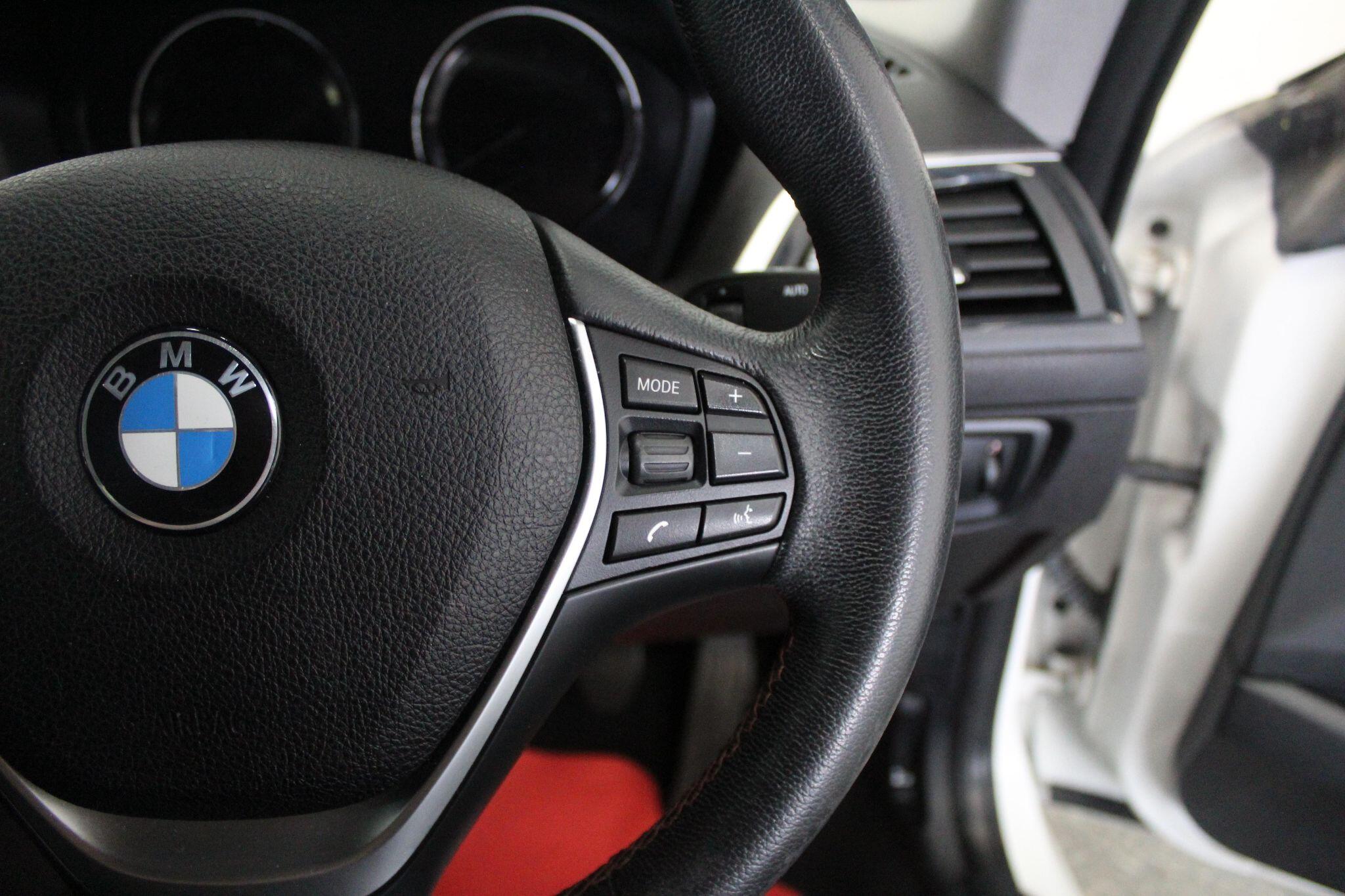 BMW 2 Series view 37