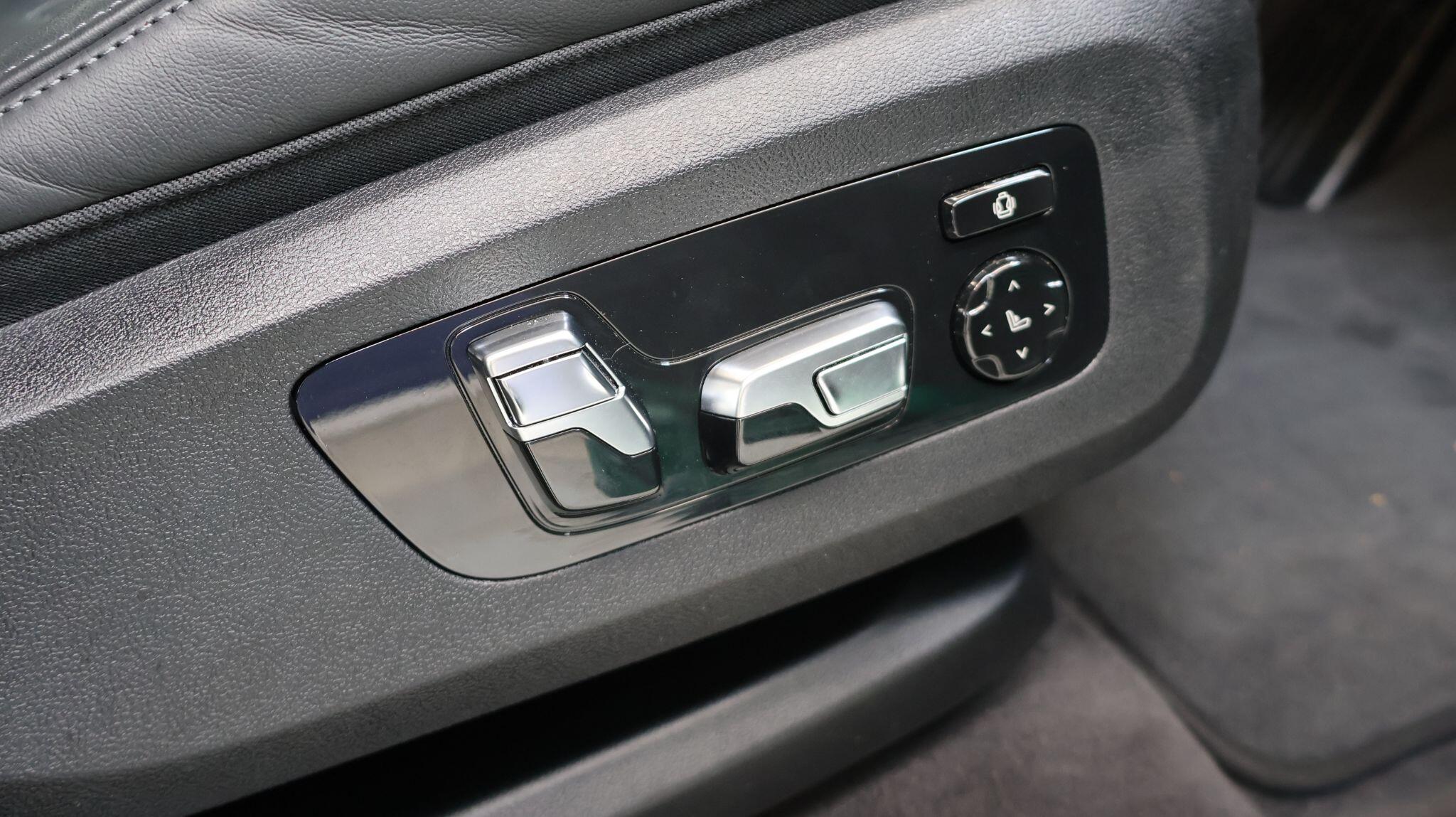 BMW XM view 41