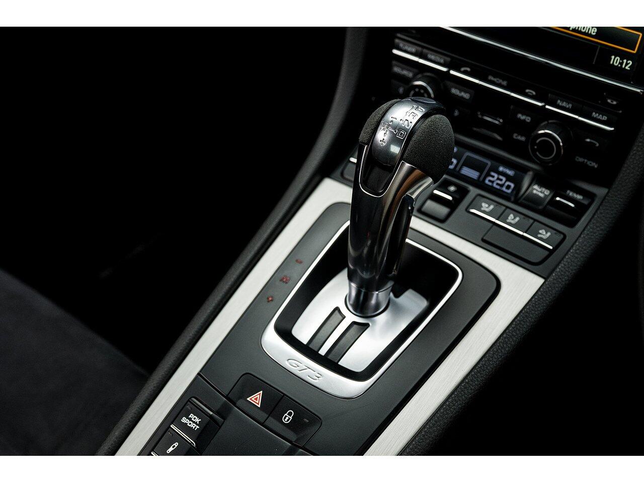 Porsche 911 view 27