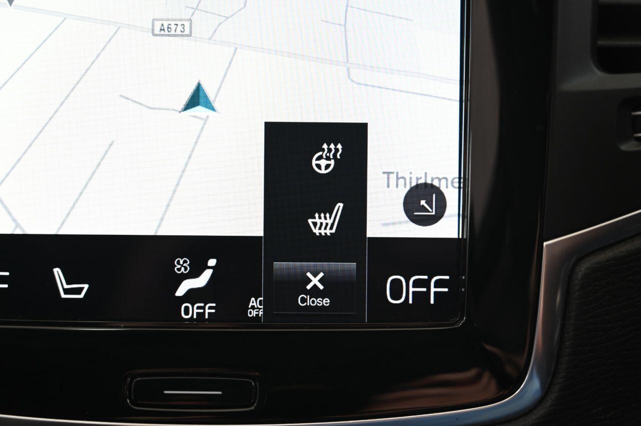 Volvo XC90 view 33