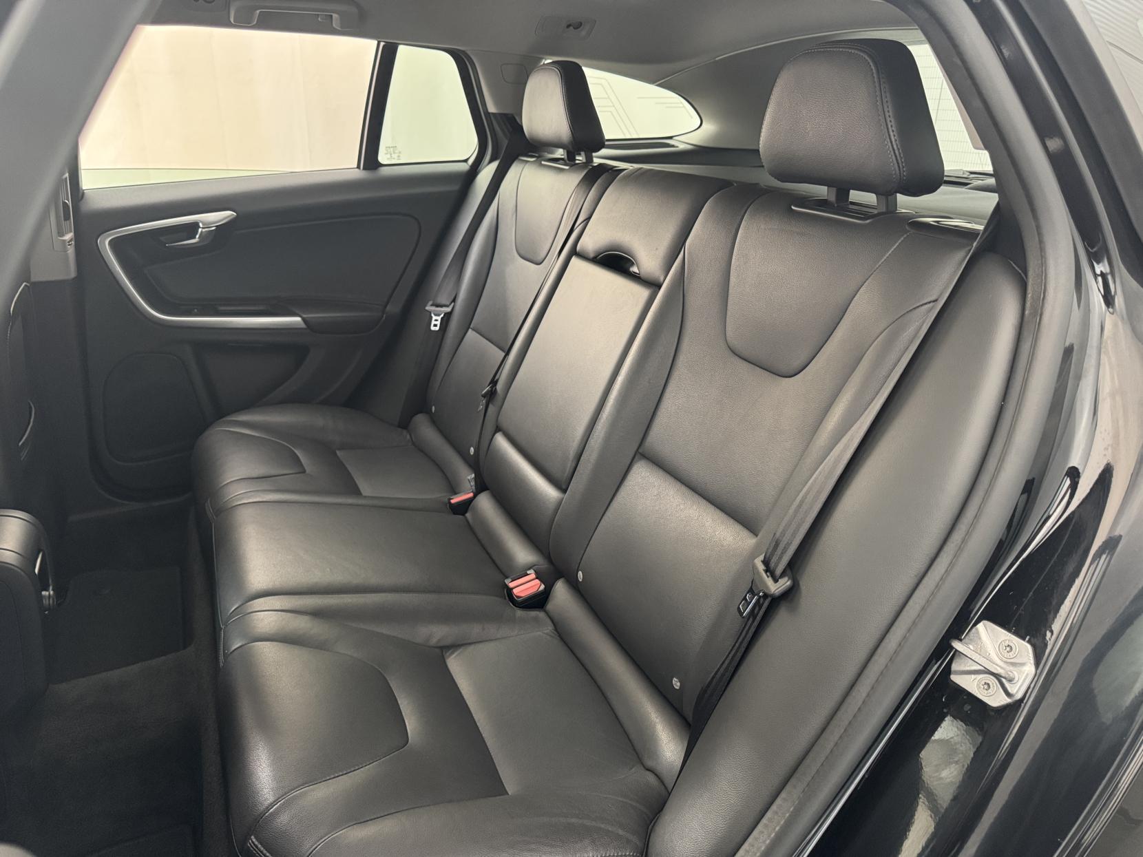 Volvo V60 view 62