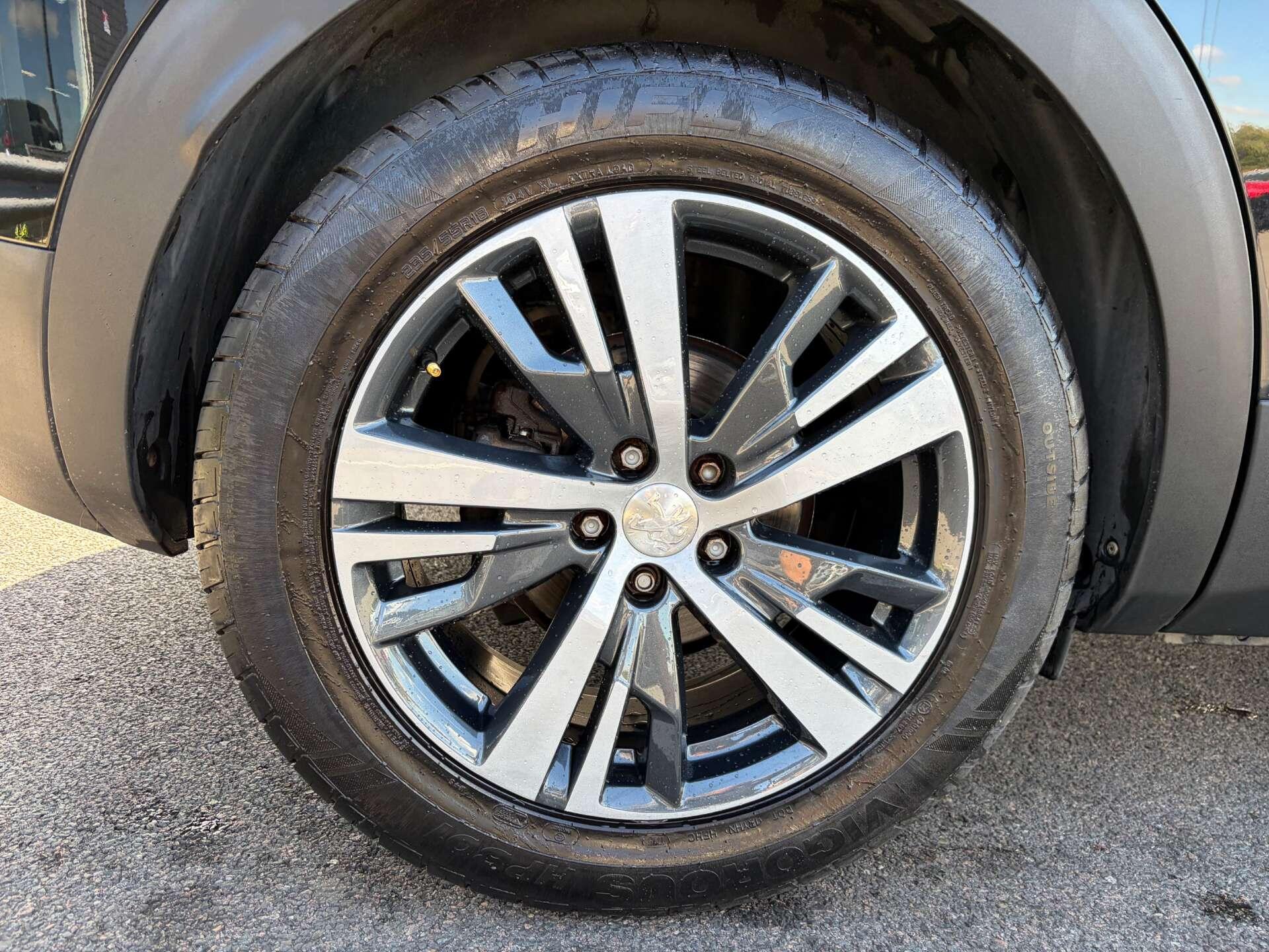 Peugeot 3008 view 12