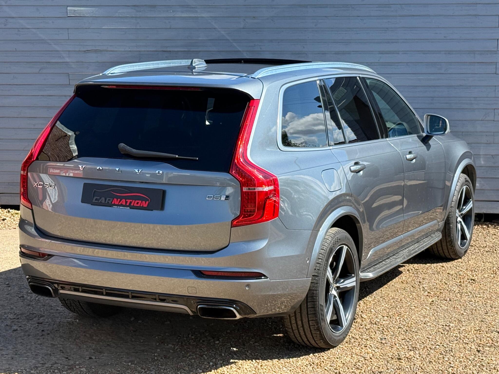 Volvo XC90 view 12