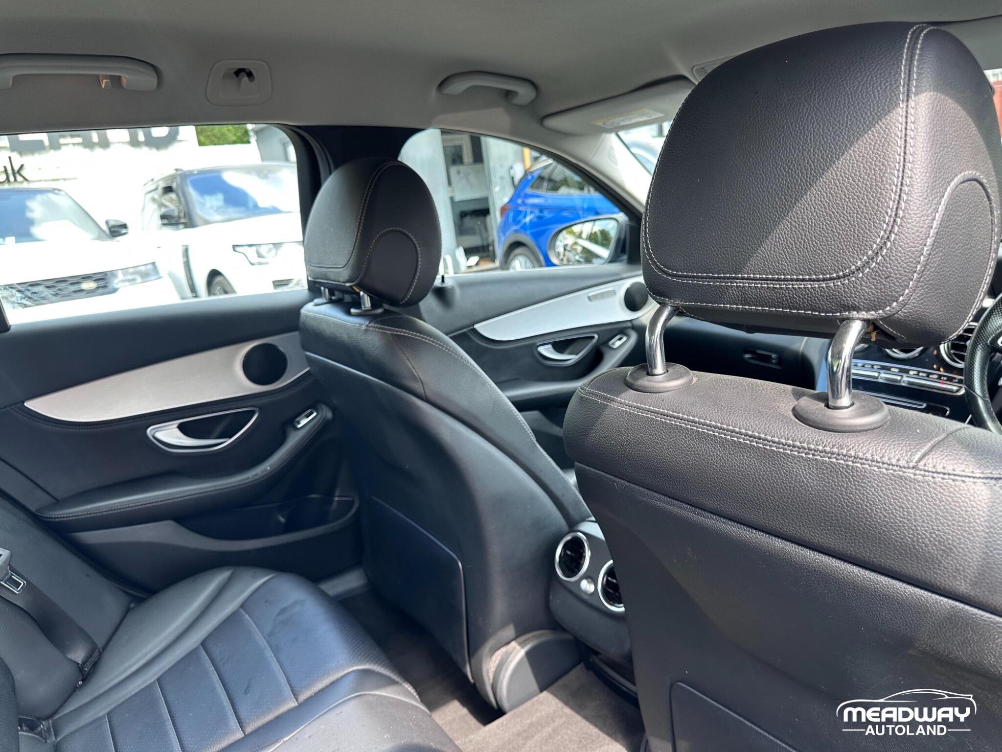 Mercedes-Benz C Class view 34