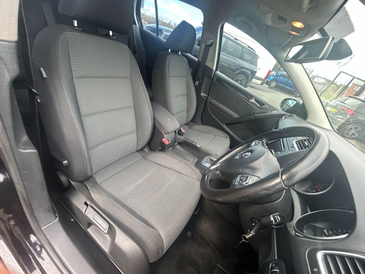 Volkswagen Golf view 11
