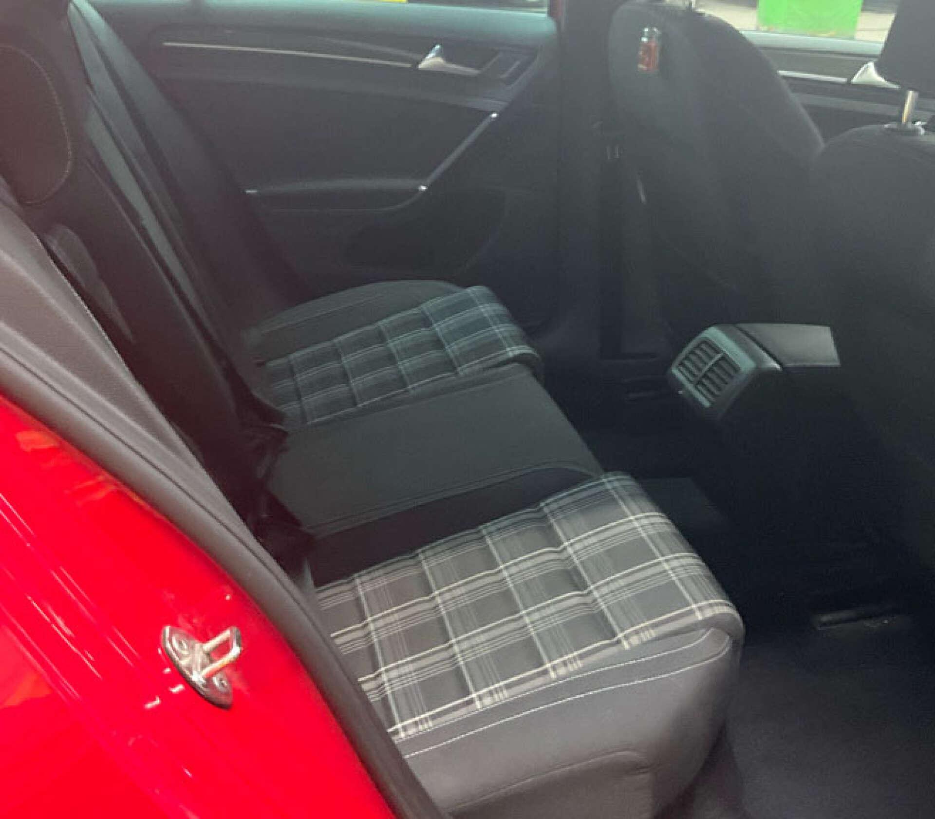 Volkswagen Golf view 5