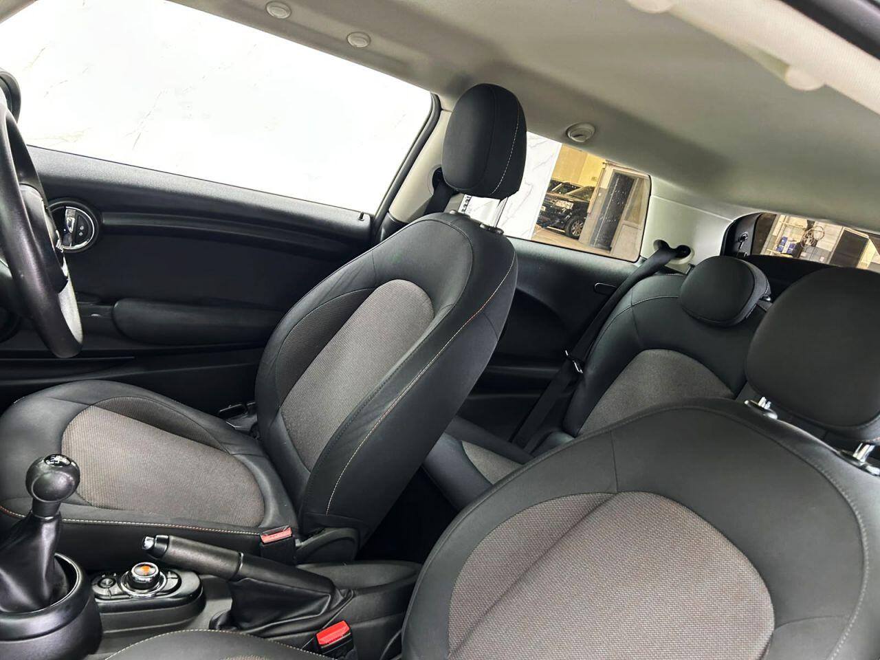 Mini Hatch view 13