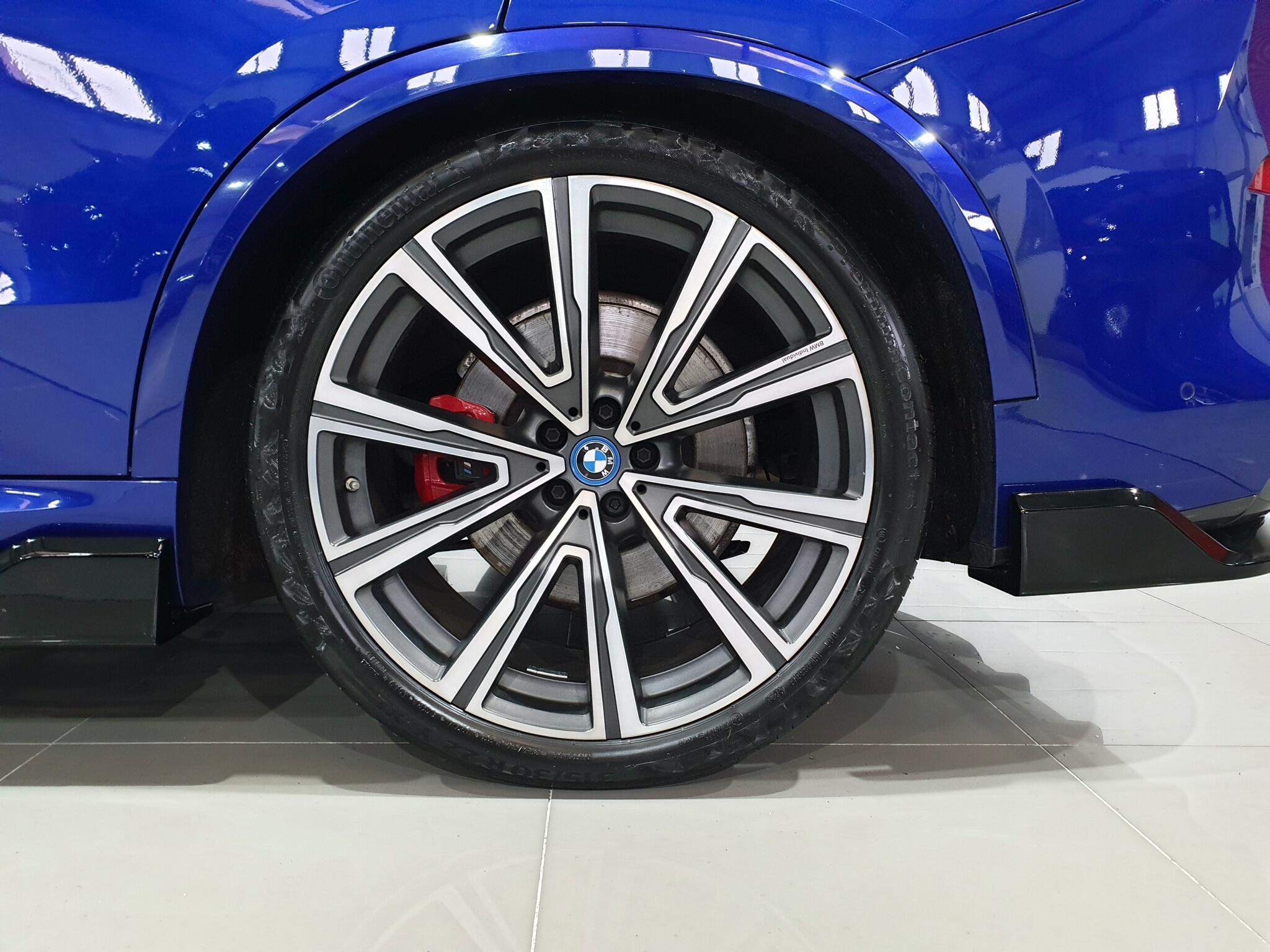 BMW X5 view 42