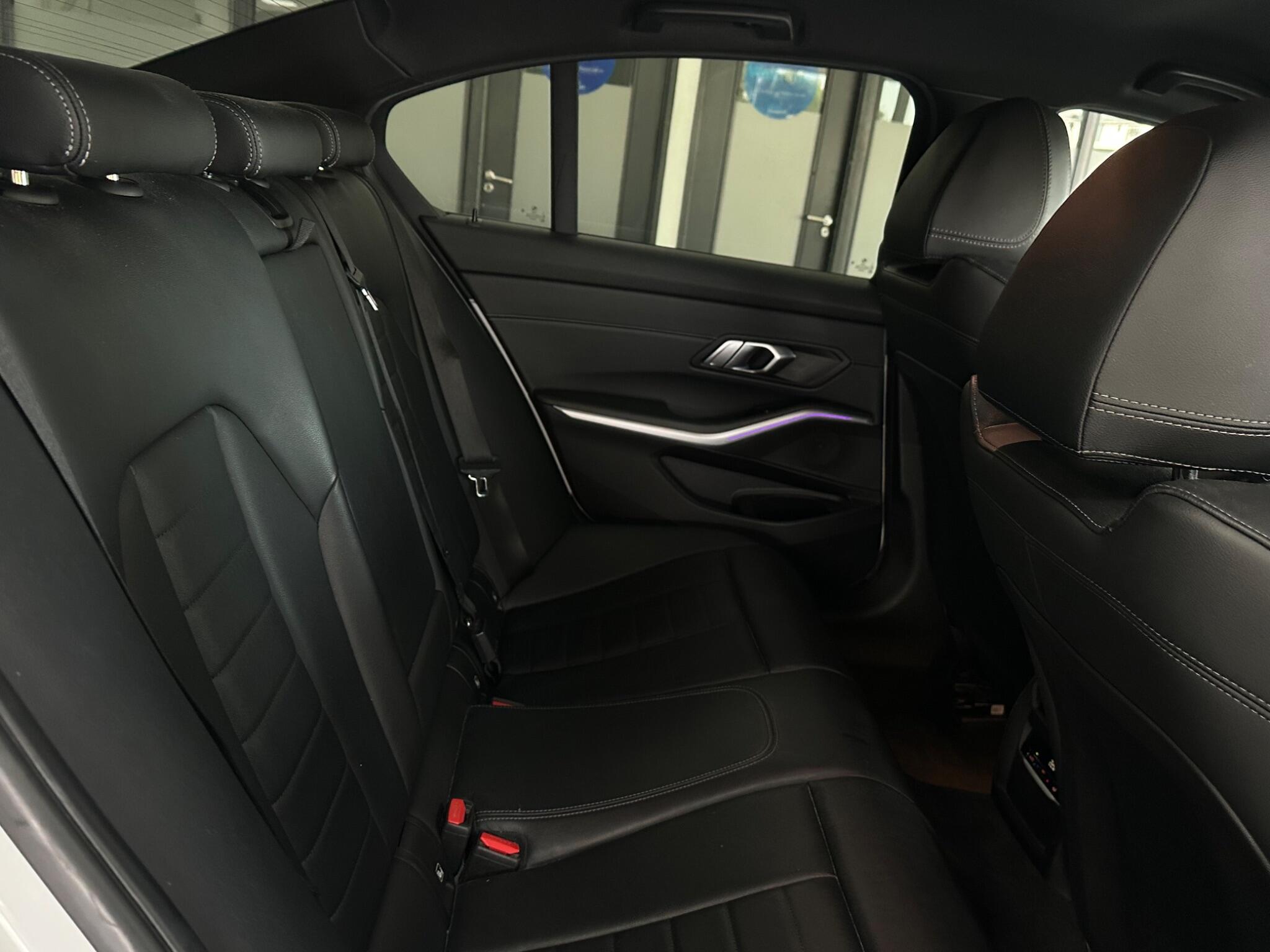 BMW 3 Series view 34