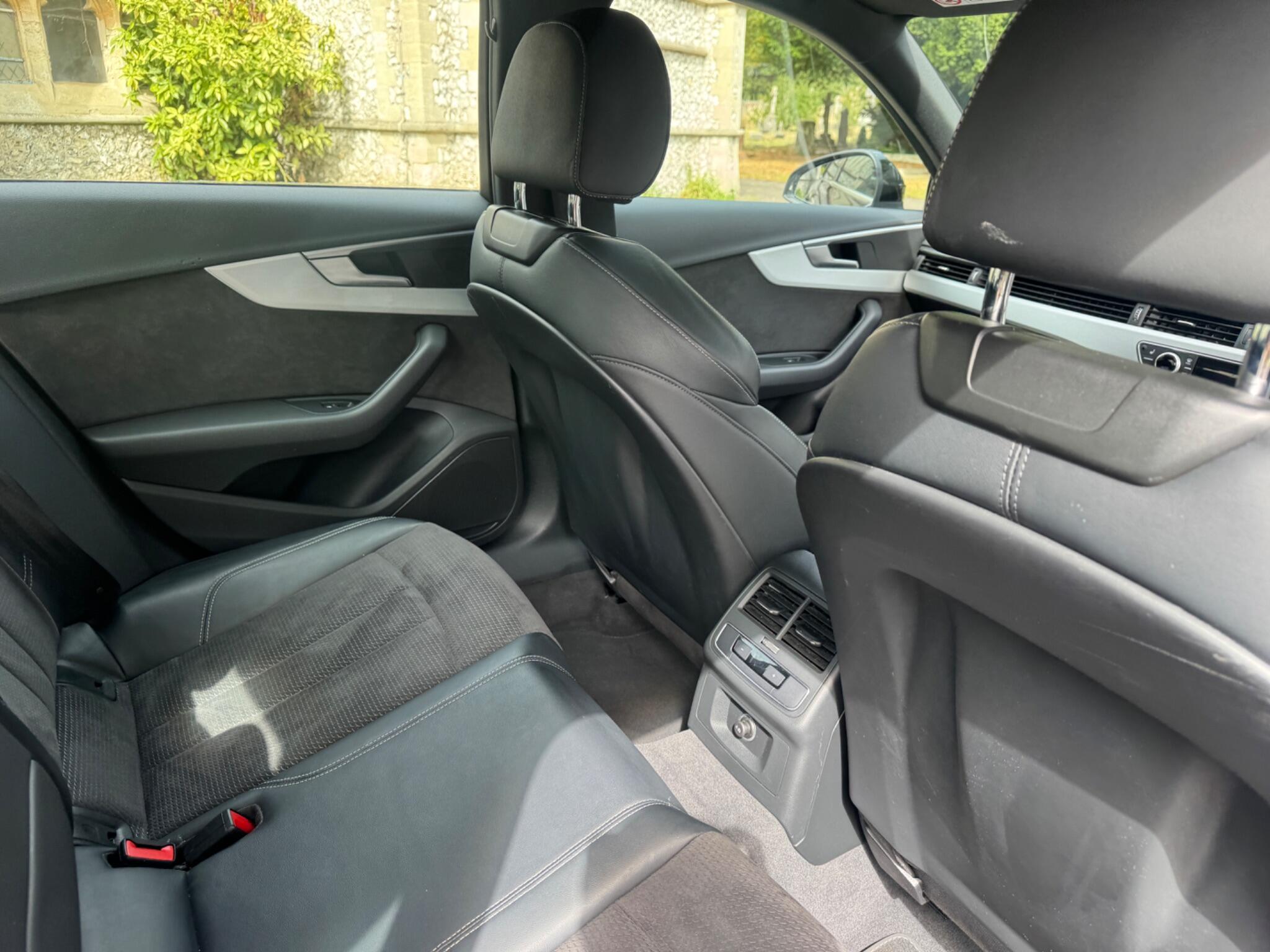 Audi A4 view 31